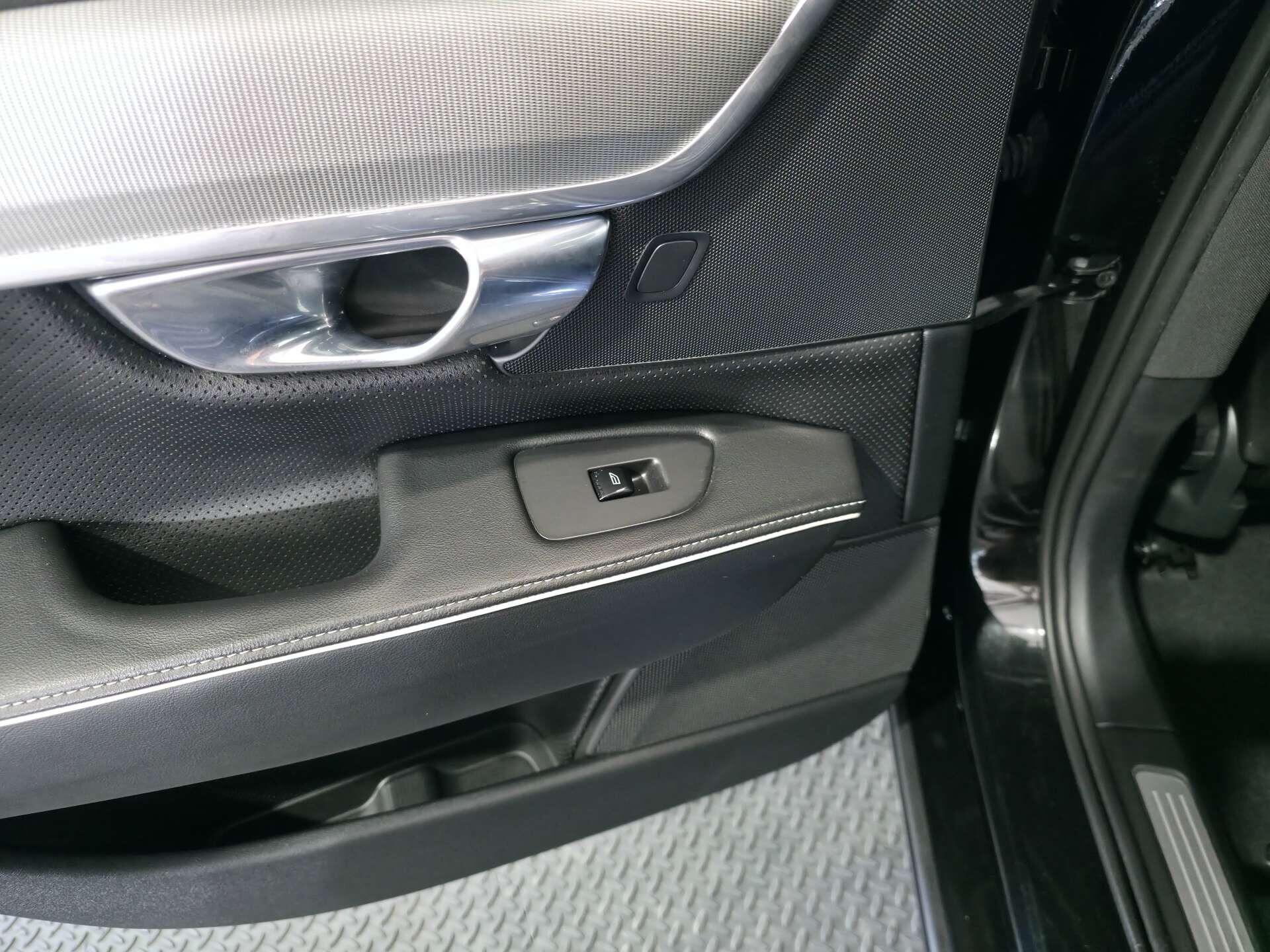 Volvo S90 view 68