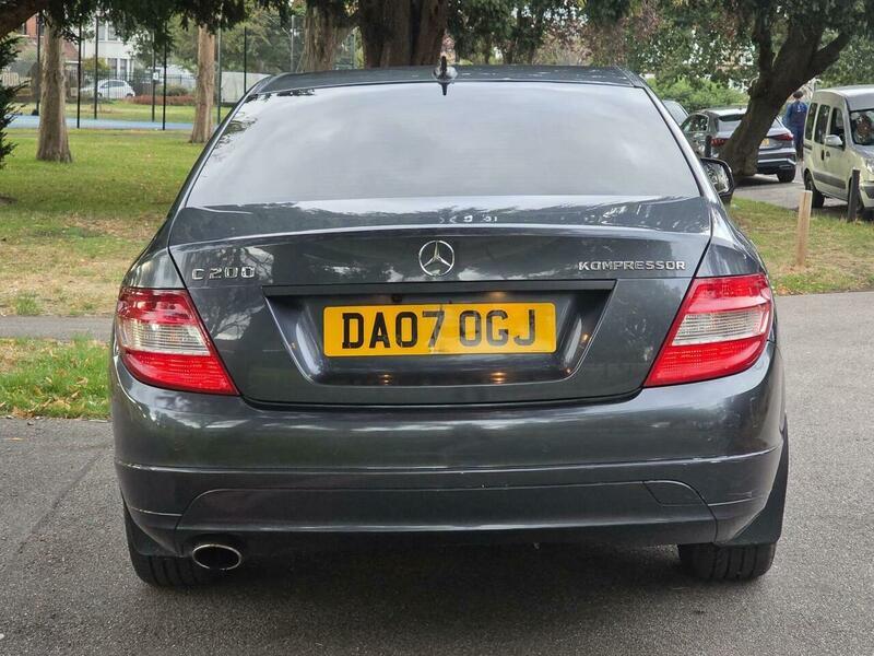 Mercedes-Benz C-Class view 35