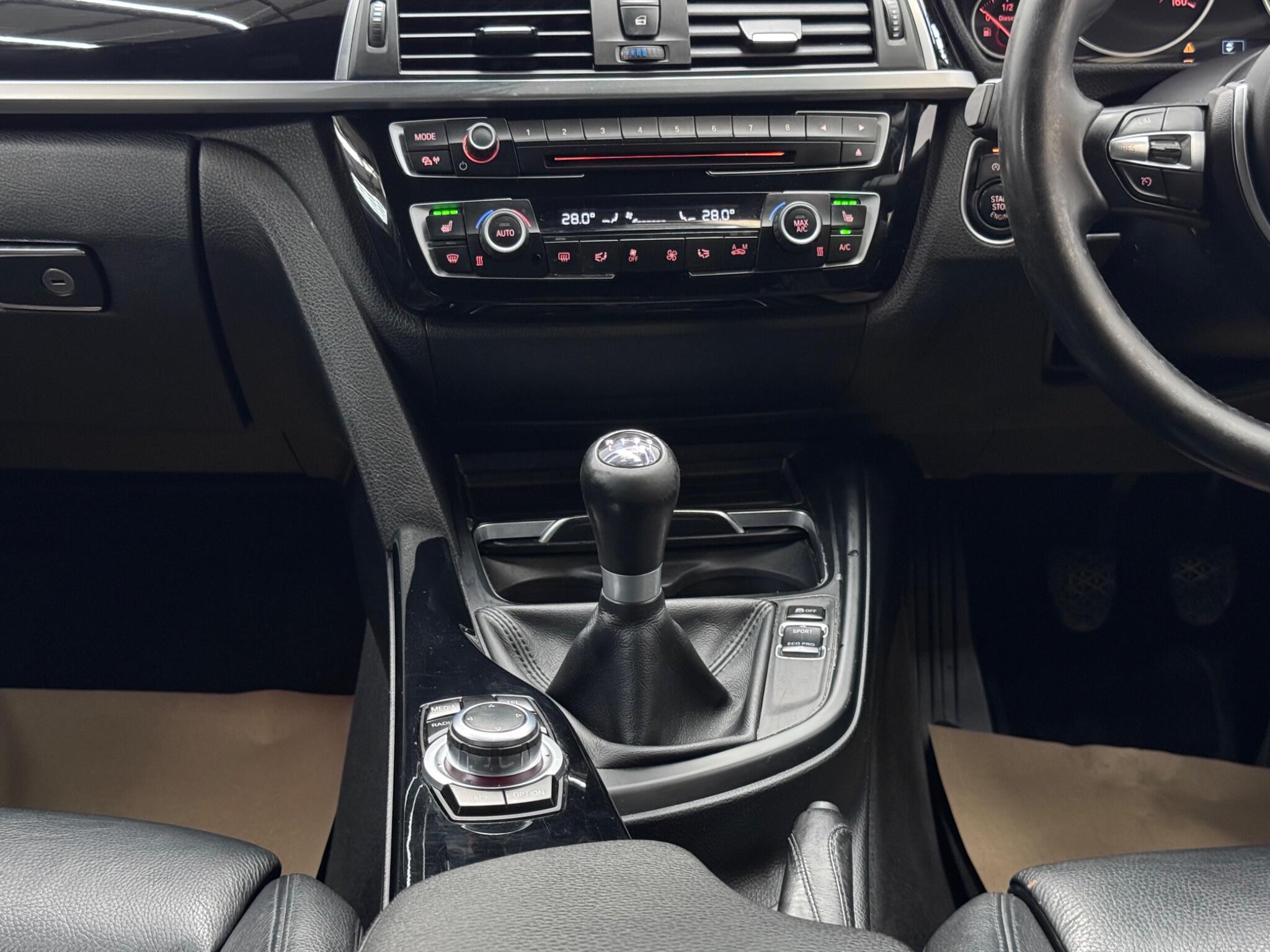 BMW 3 Series view 19