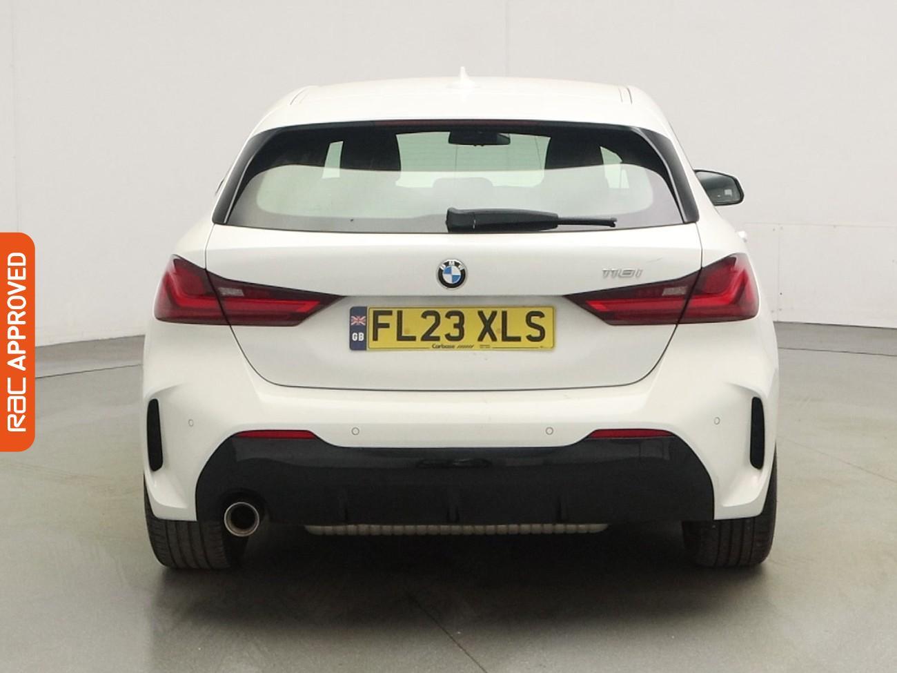 BMW 1 Series view 8