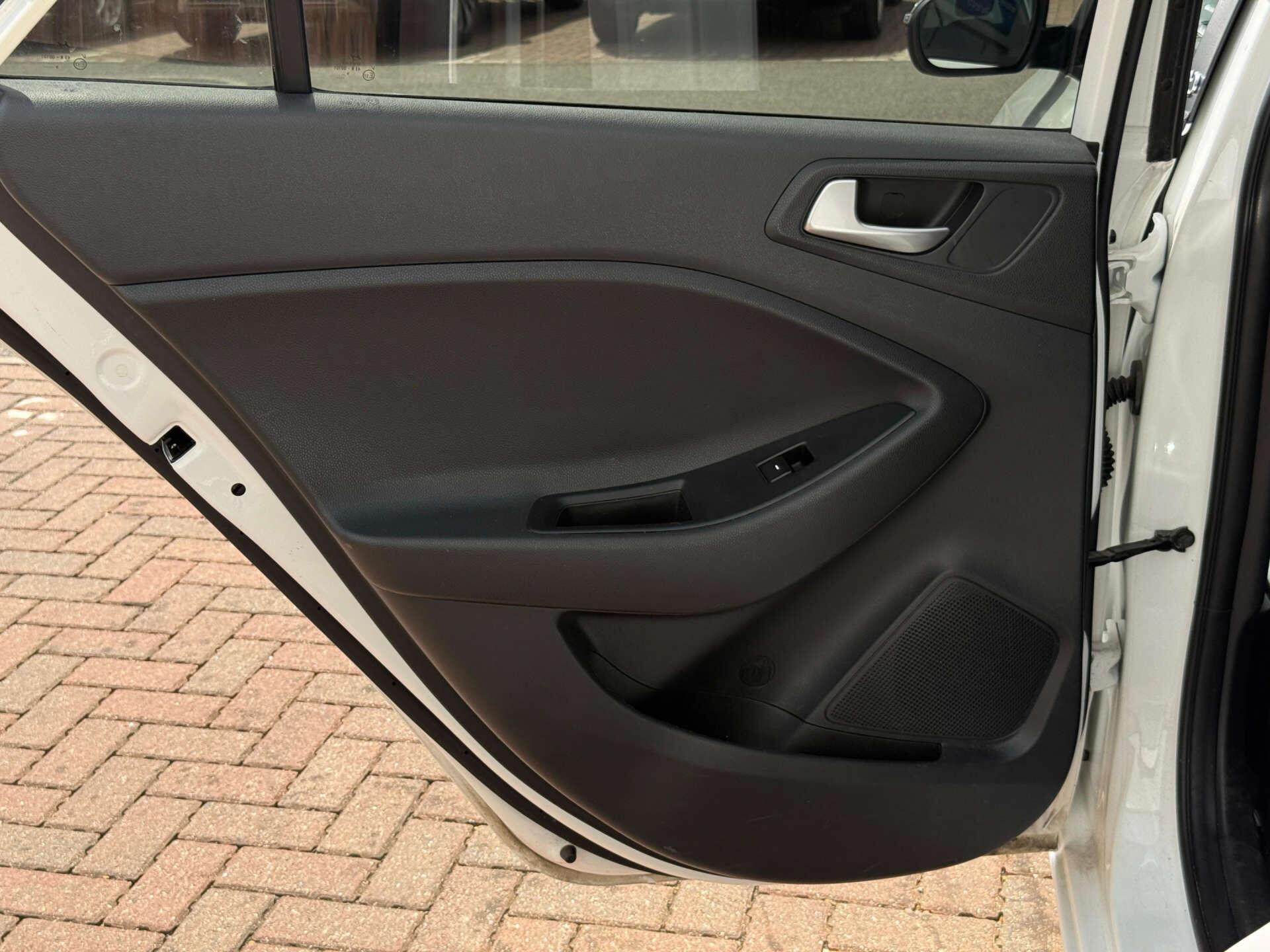 Hyundai I20 view 37