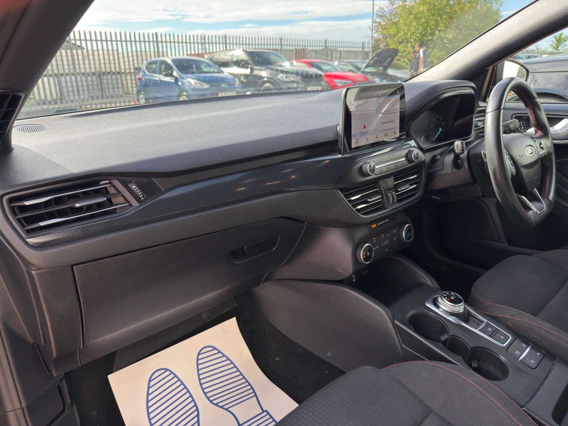 Ford Focus view 37
