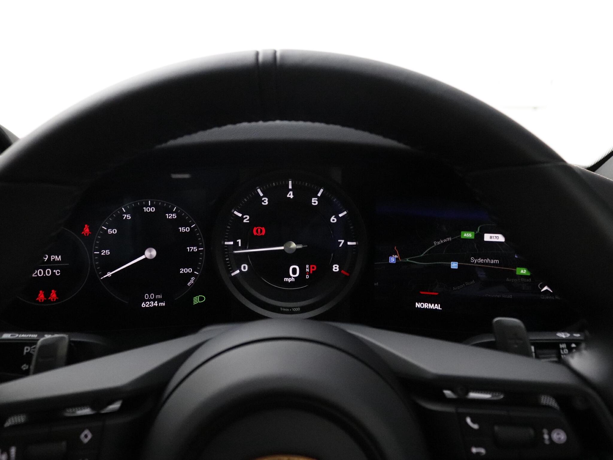 Porsche 911 view 16