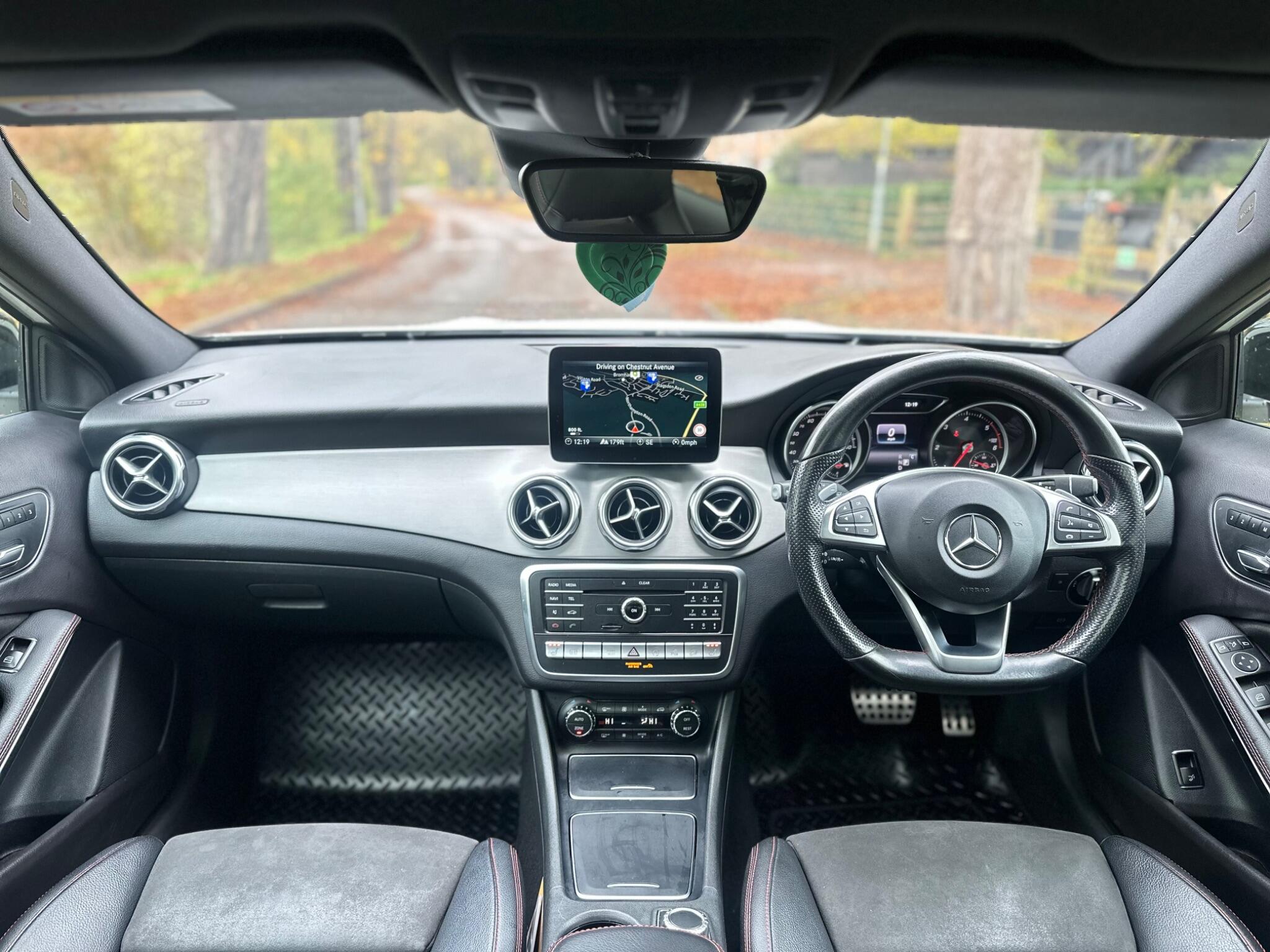 2018 Mercedes-Benz GLA 2.1 GLA220d AMG Line (Premium Plus) 7G-DCT 4MATIC Euro 6 (s/s) 5dr • 132,000 miles image 23