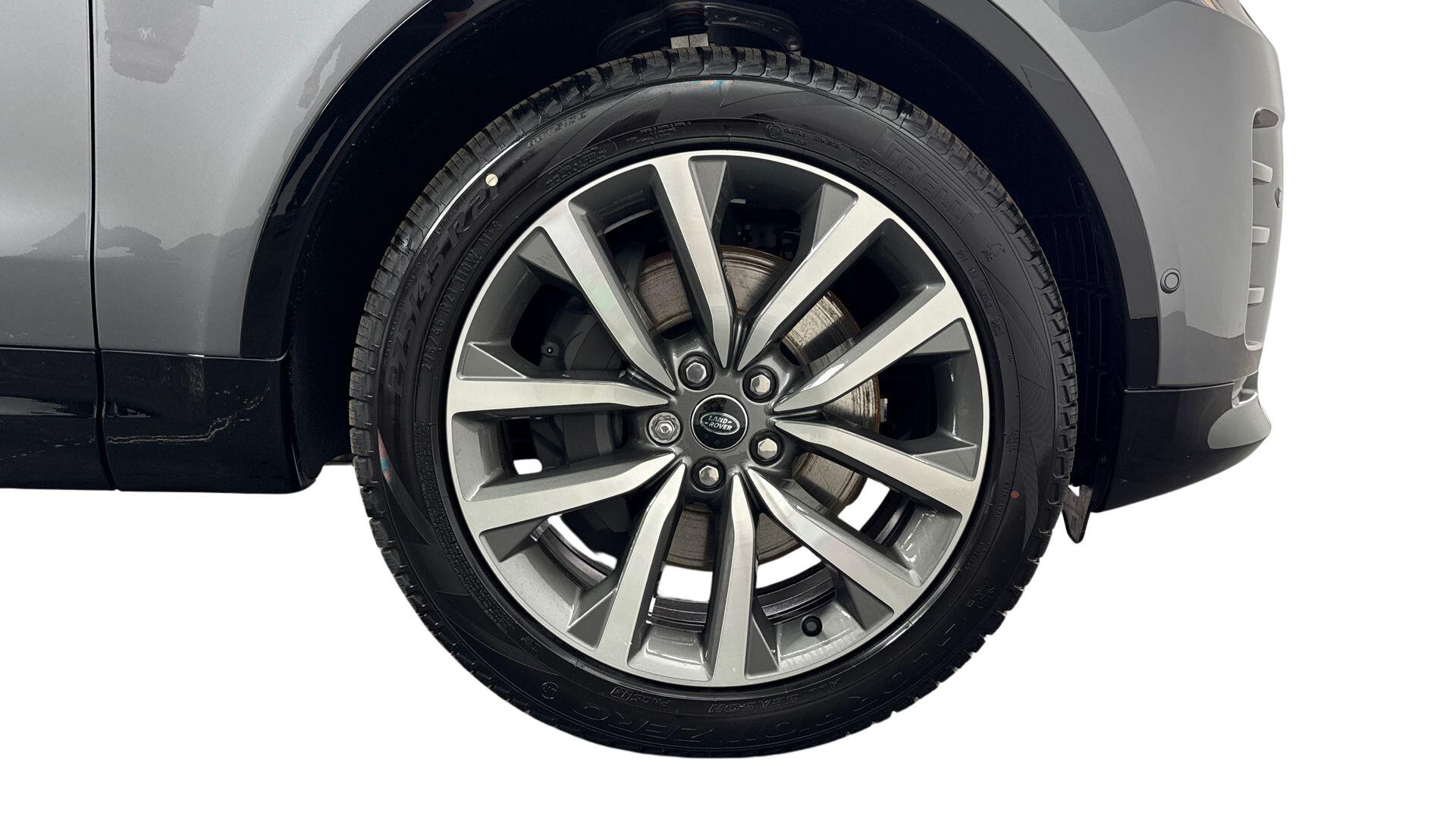 Land Rover Discovery view 8