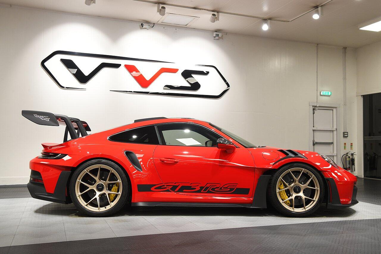 Porsche 911 view 2