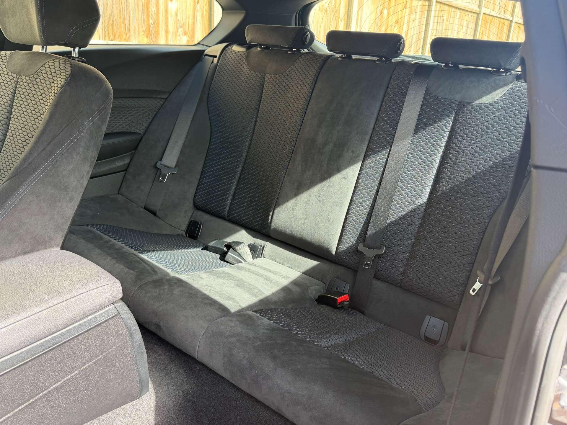 BMW 1 Series view 17