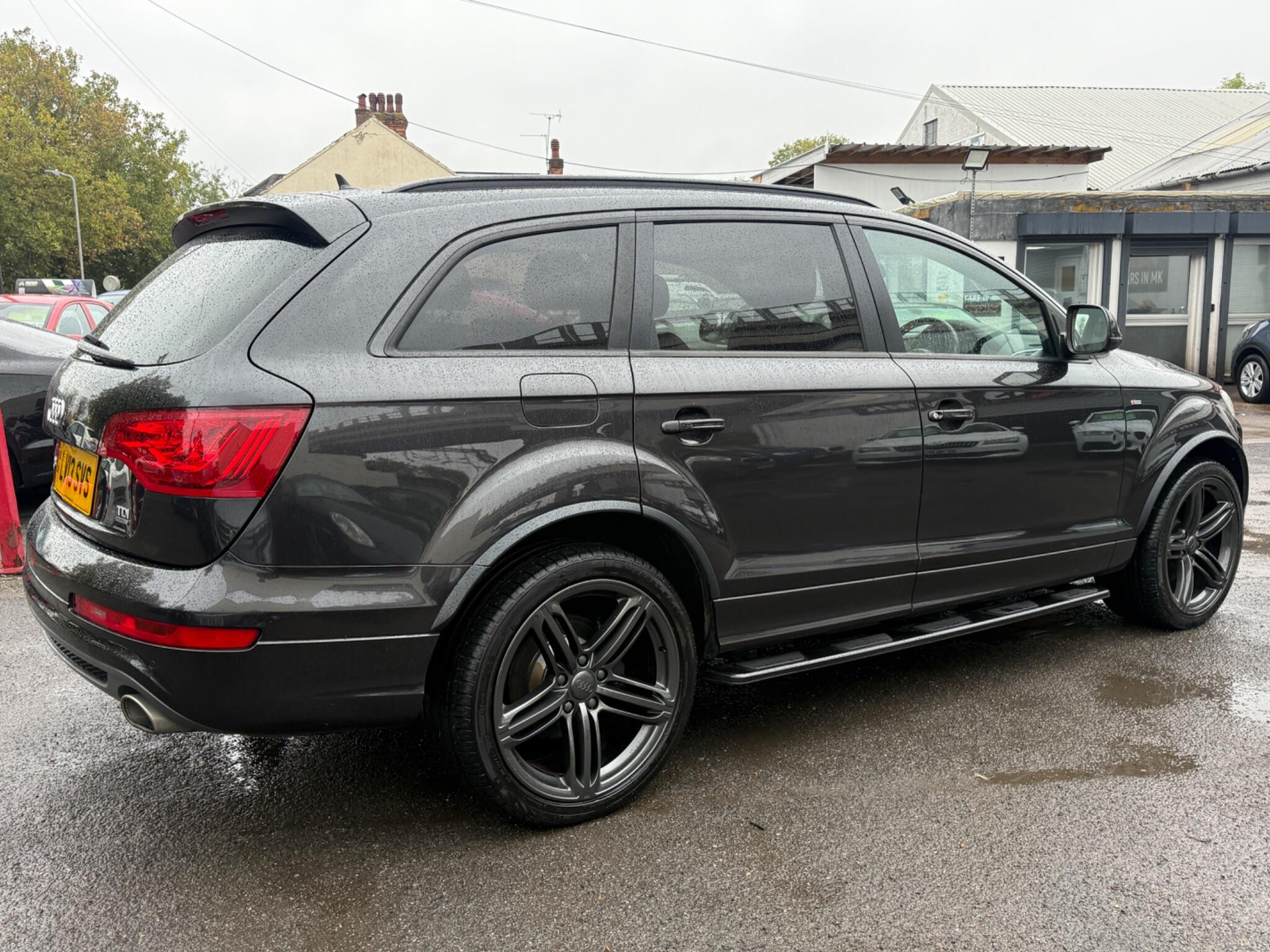 Audi Q7 - Image 14