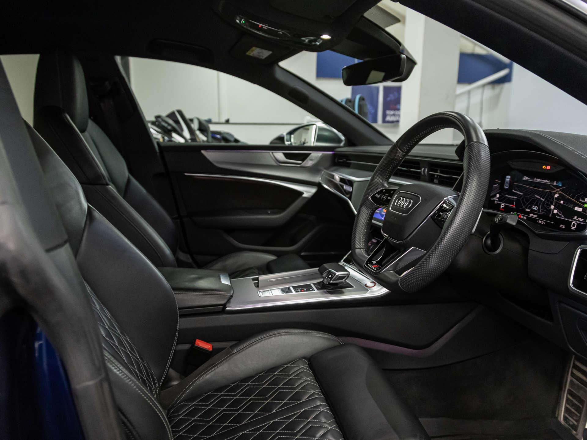 Audi S7 view 7