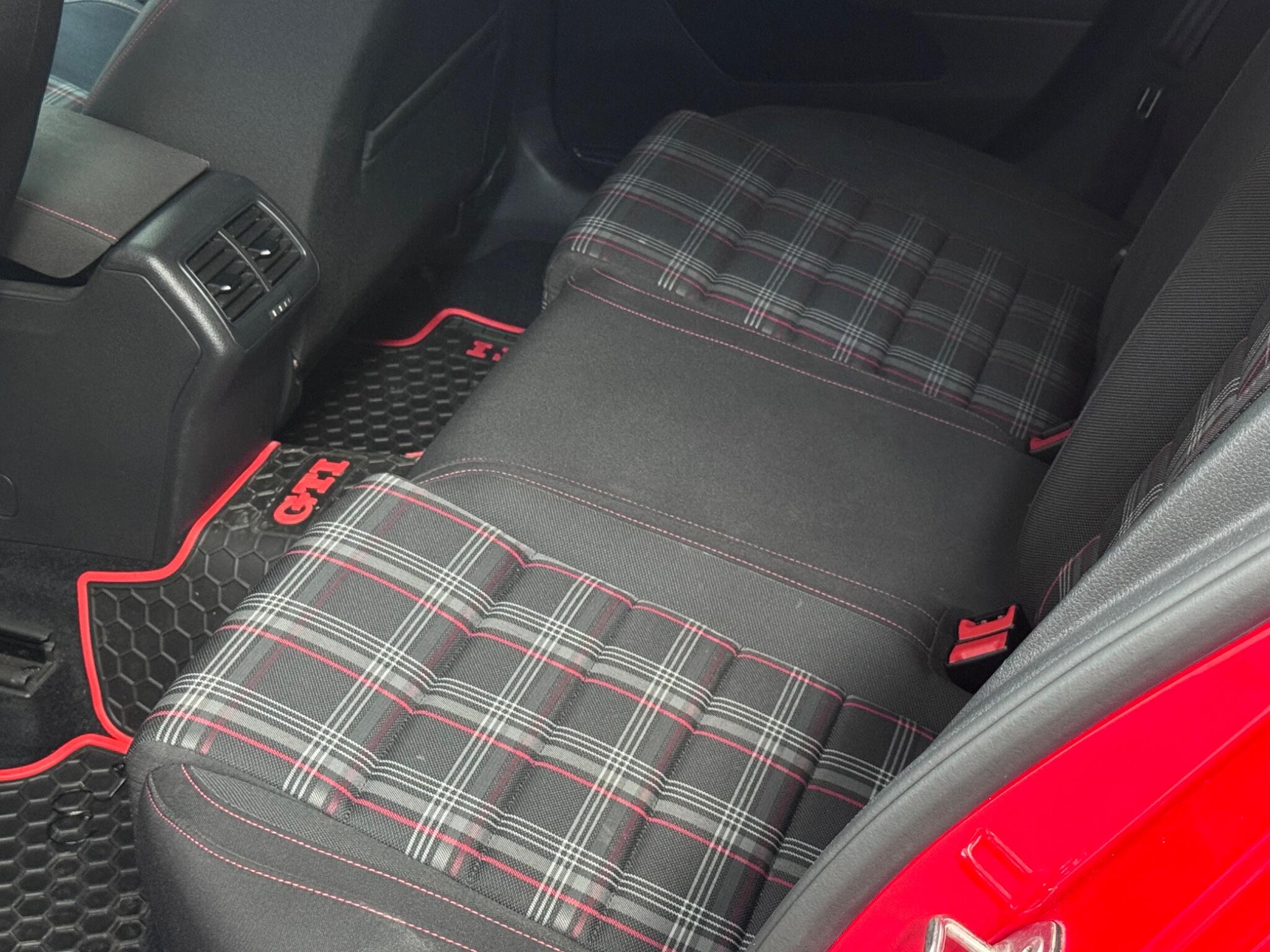 Volkswagen Golf view 58
