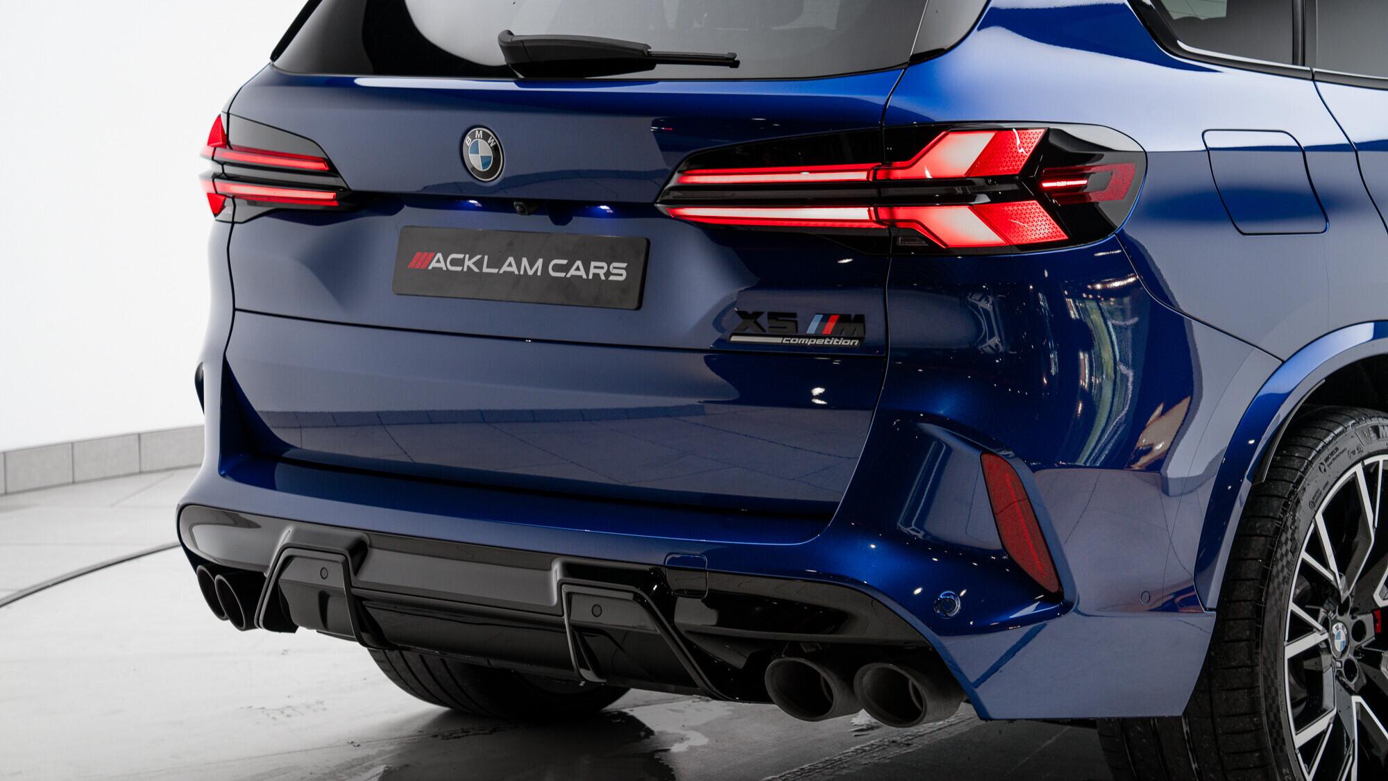 BMW X5 M view 18