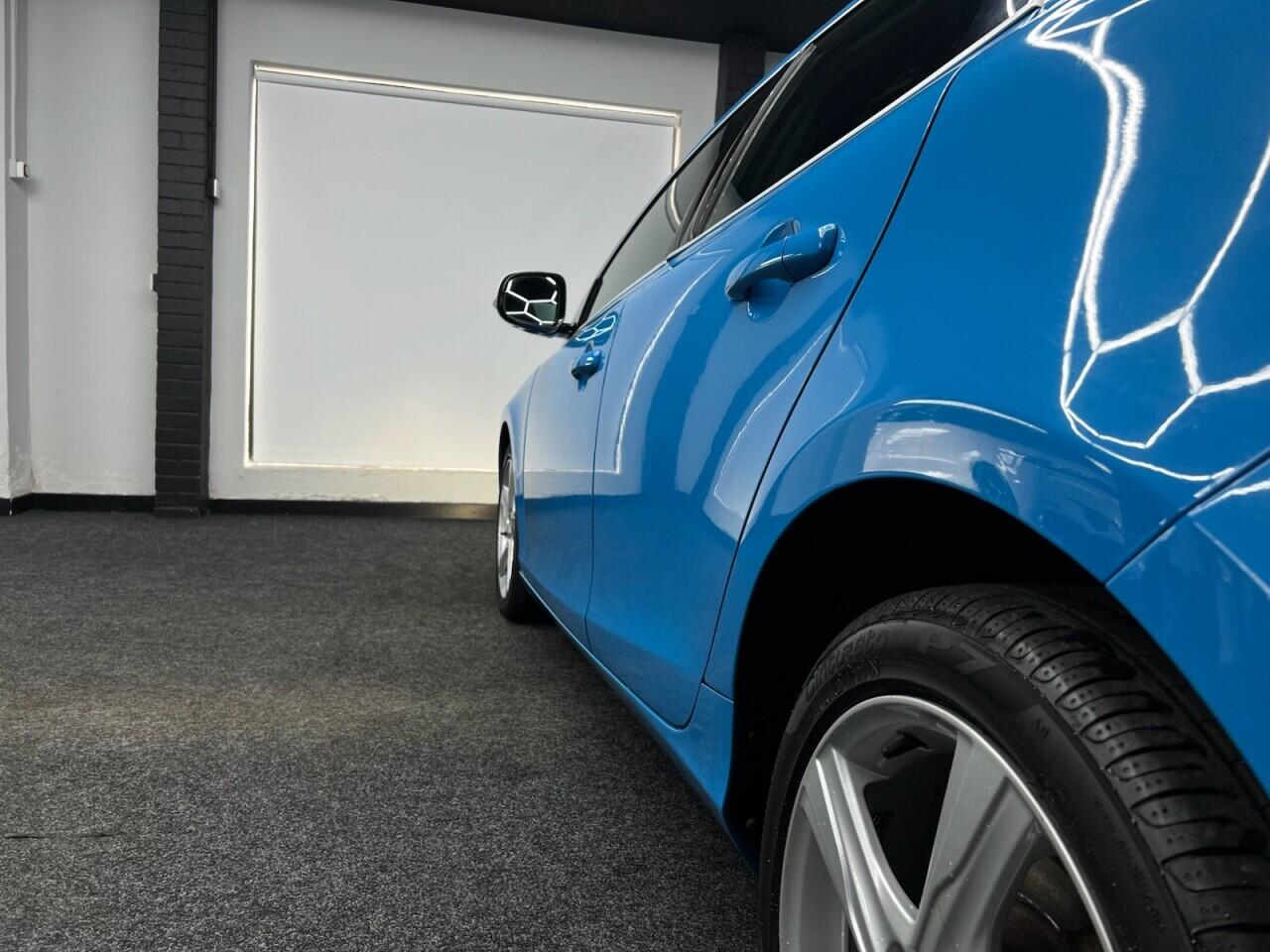 Volvo V40 view 7