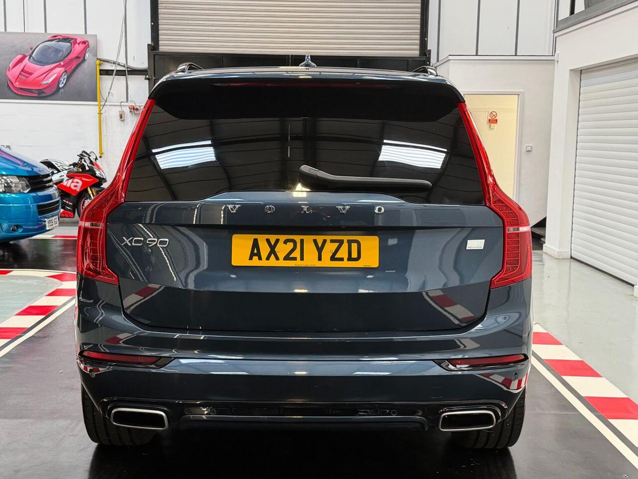 Volvo XC90 view 12