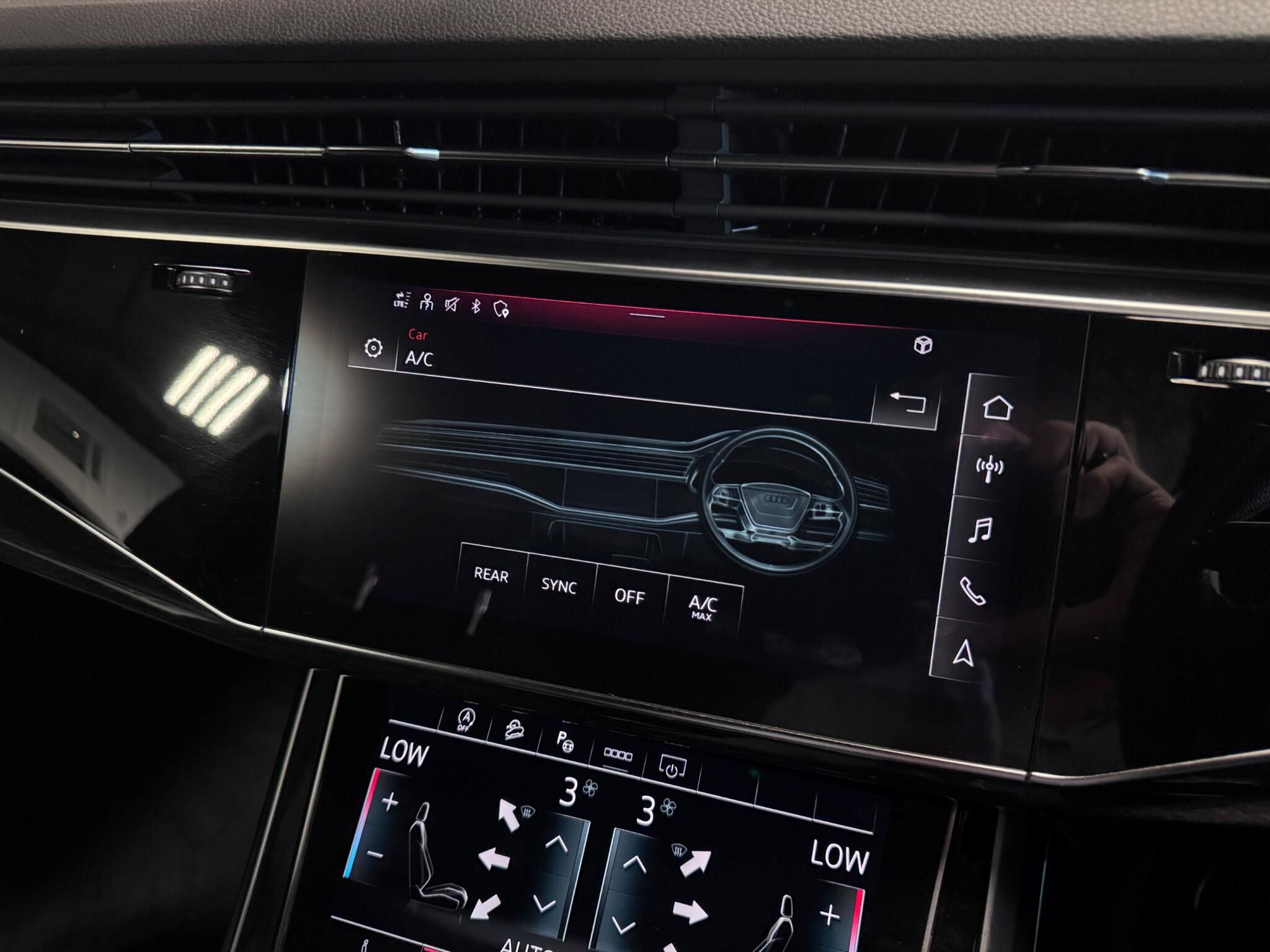 Audi Q8 view 59