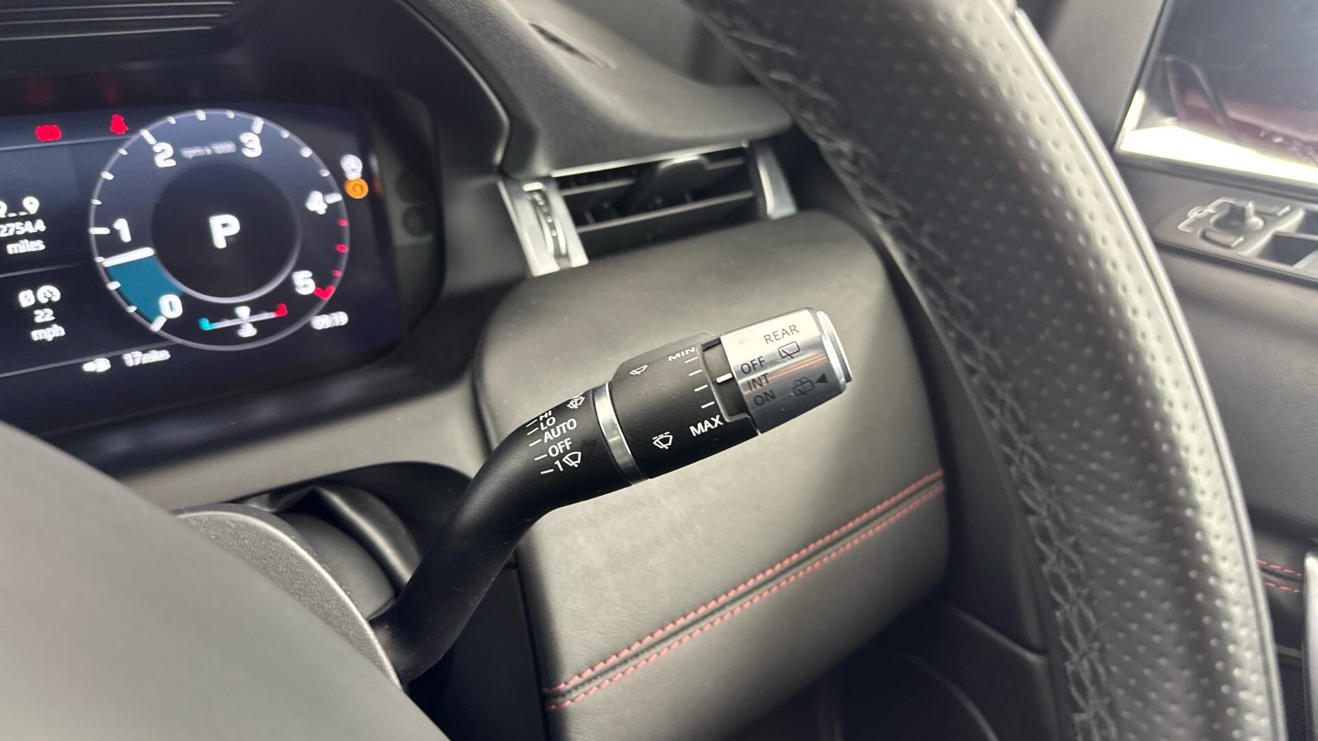 Land Rover Discovery Sport view 47