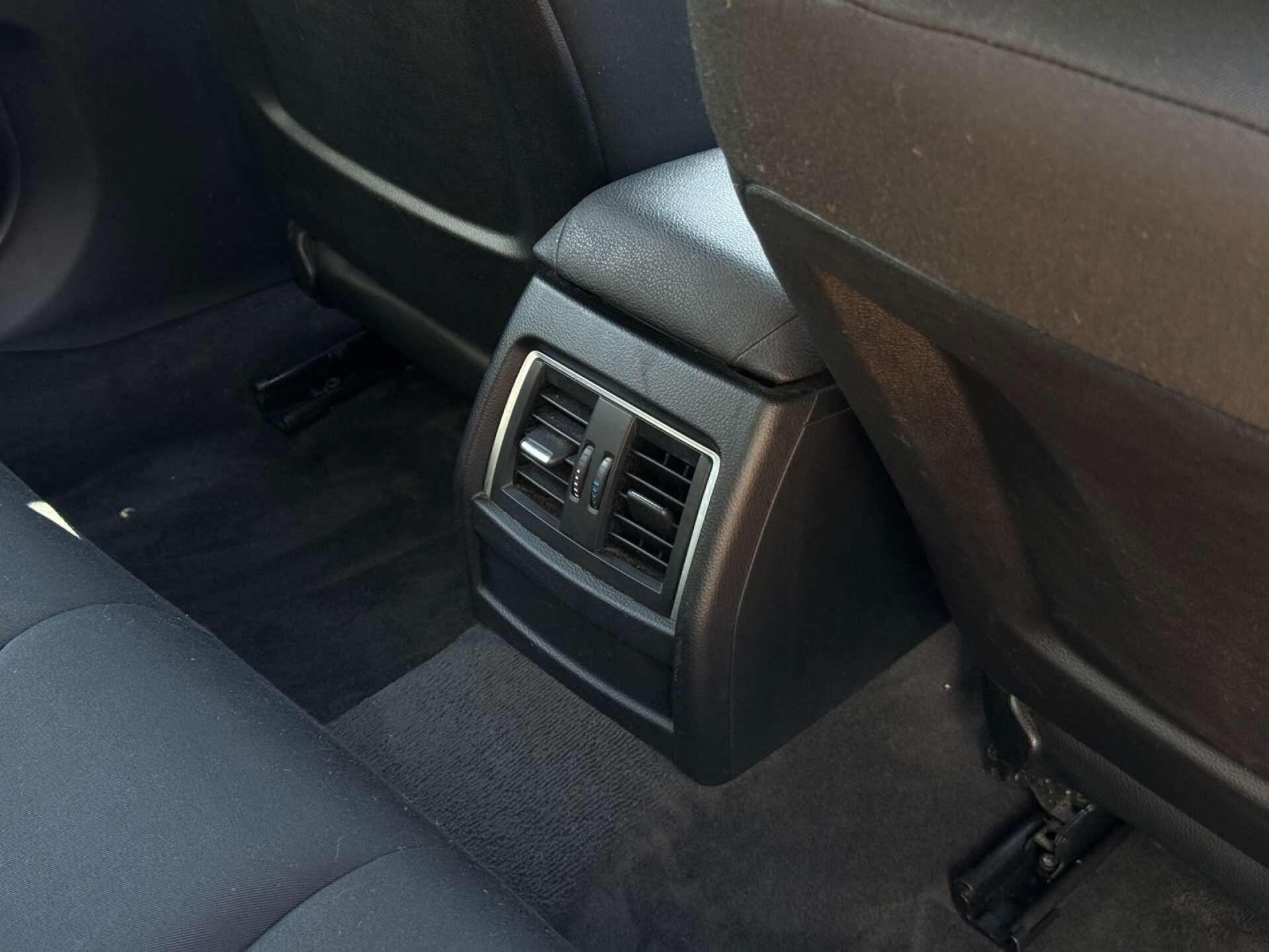 BMW 3 Series view 31
