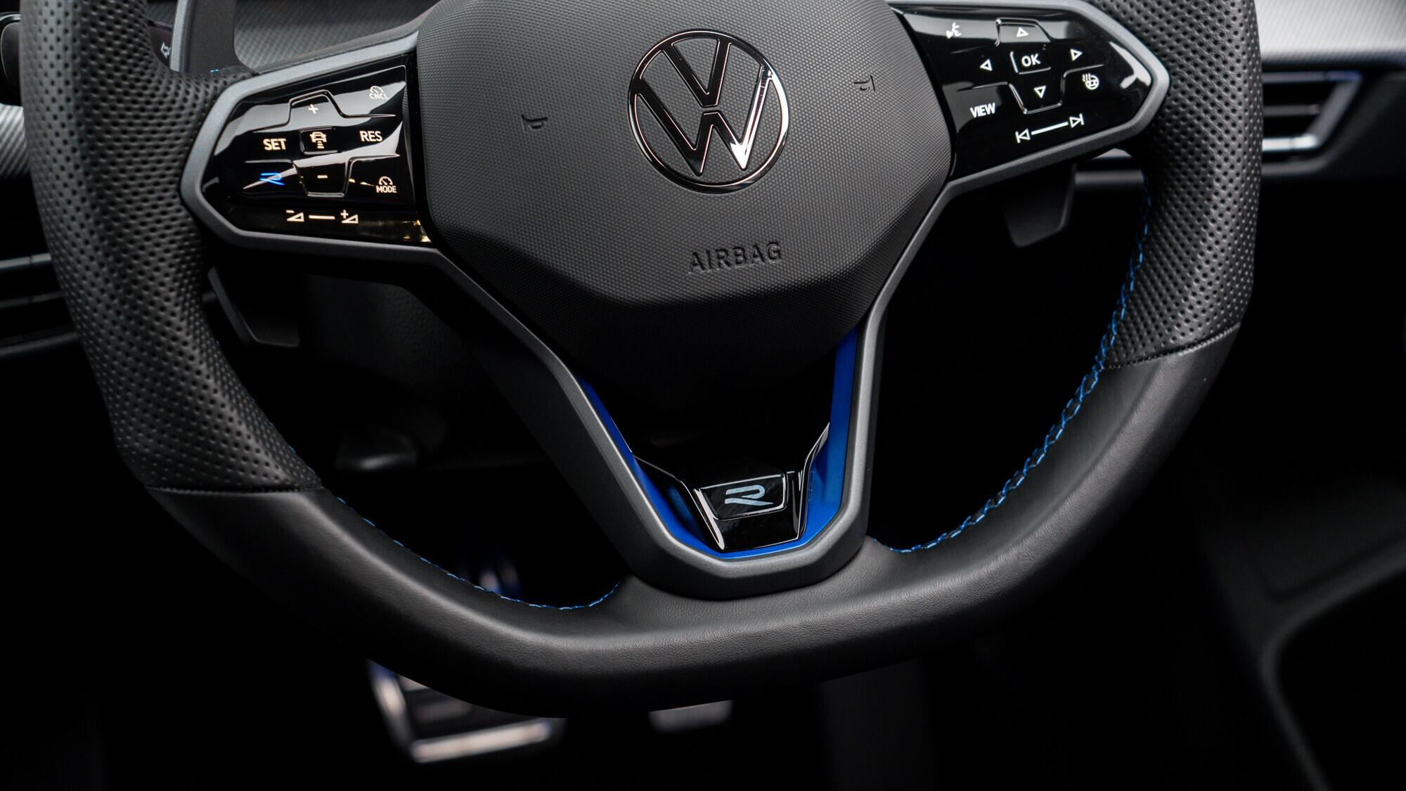 Volkswagen Golf view 23