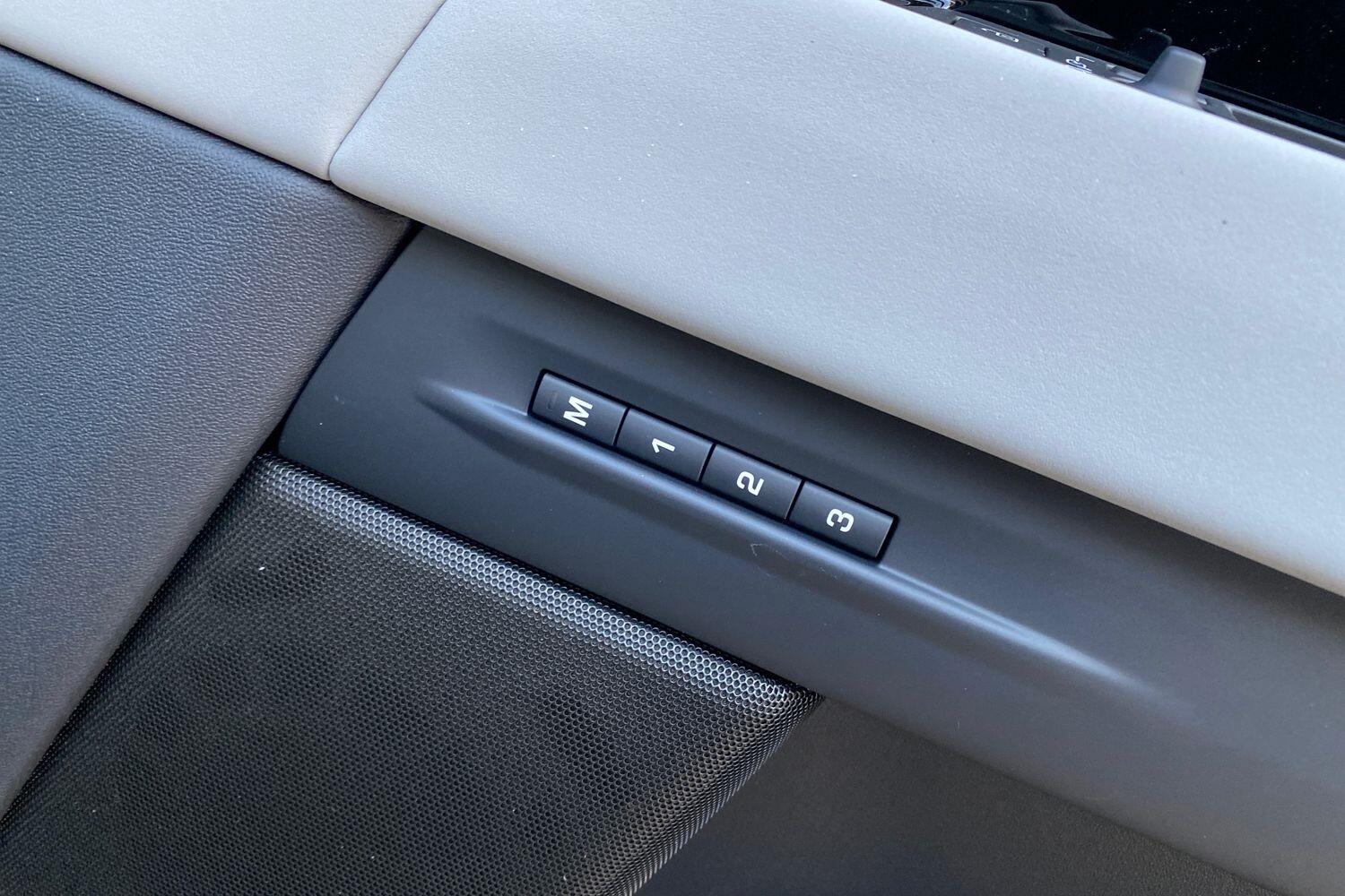 Land Rover Range Rover Evoque view 36