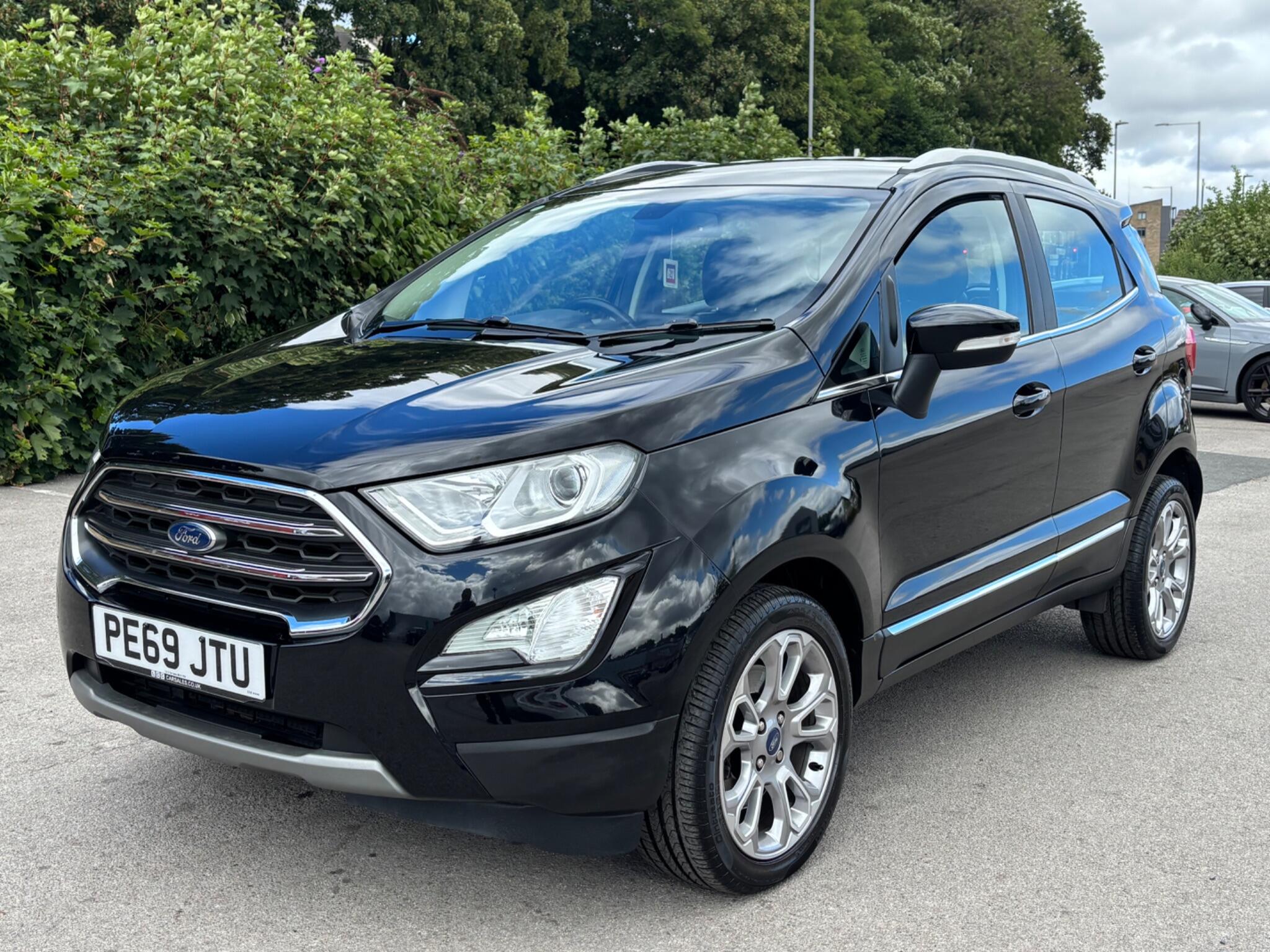 Ford Ecosport main image