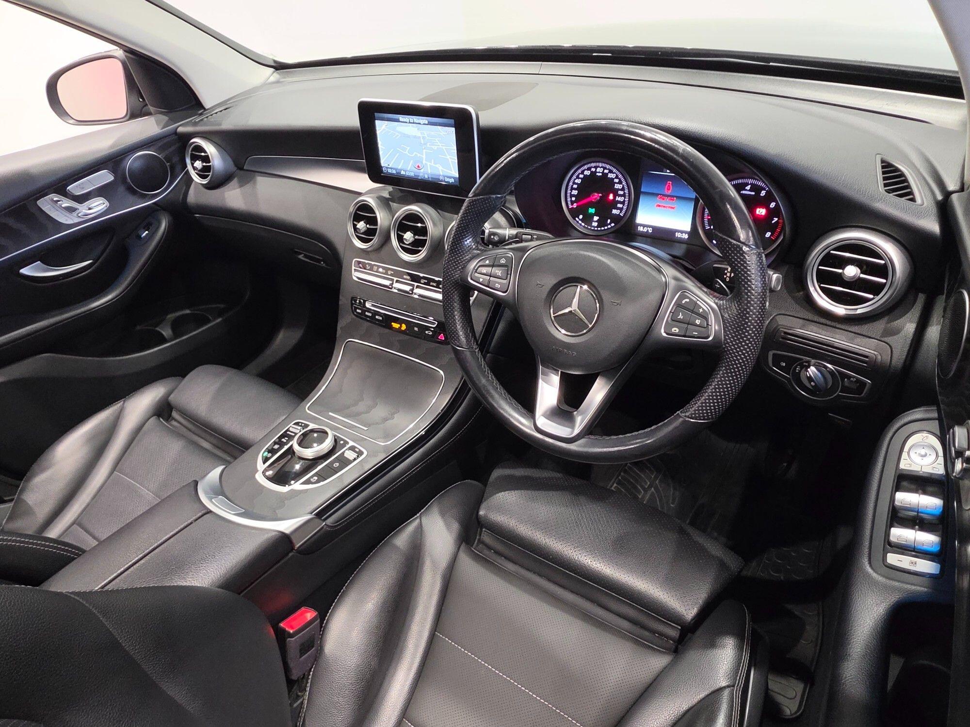 Mercedes-Benz GLC view 22