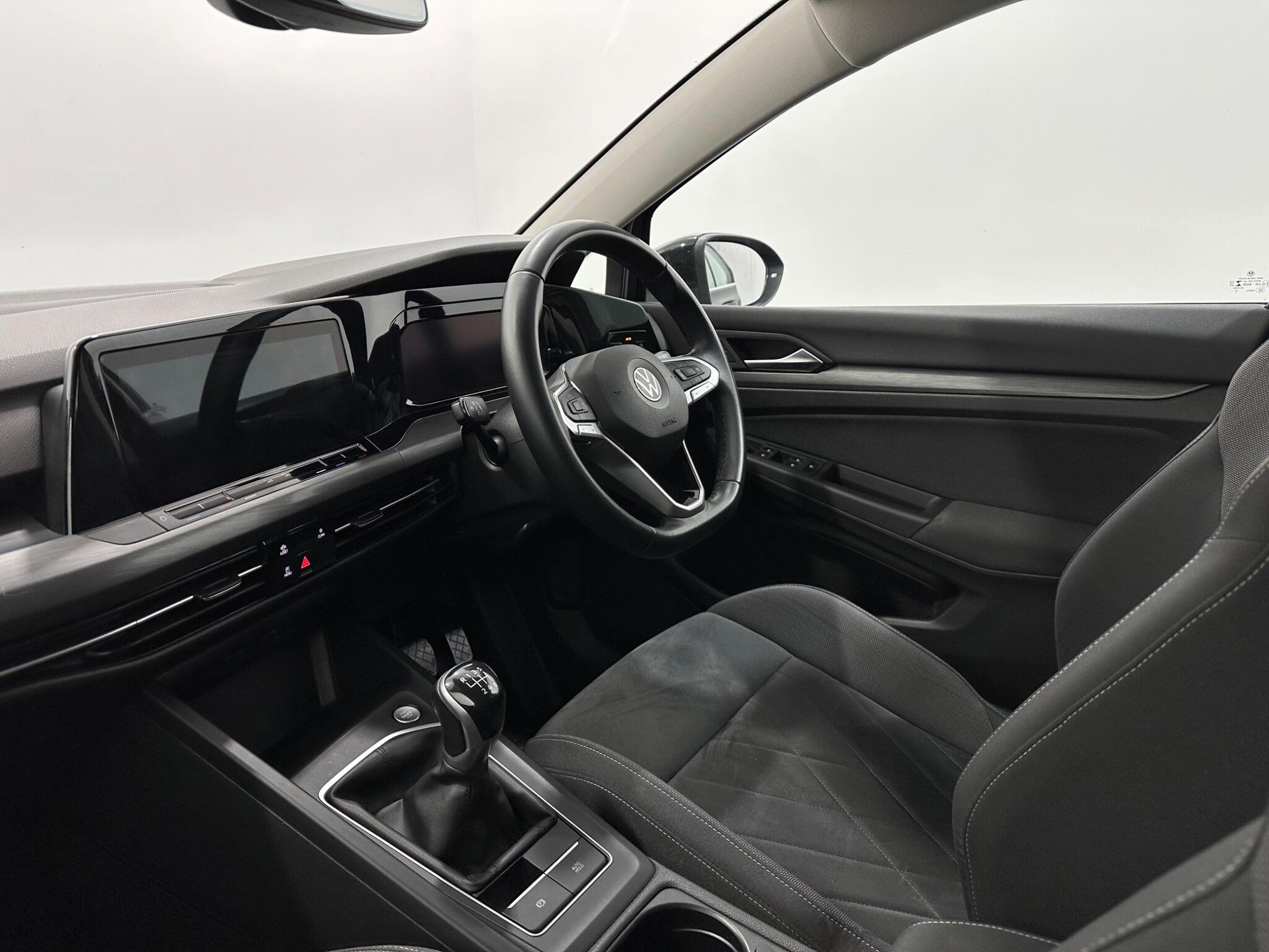 Volkswagen Golf view 31