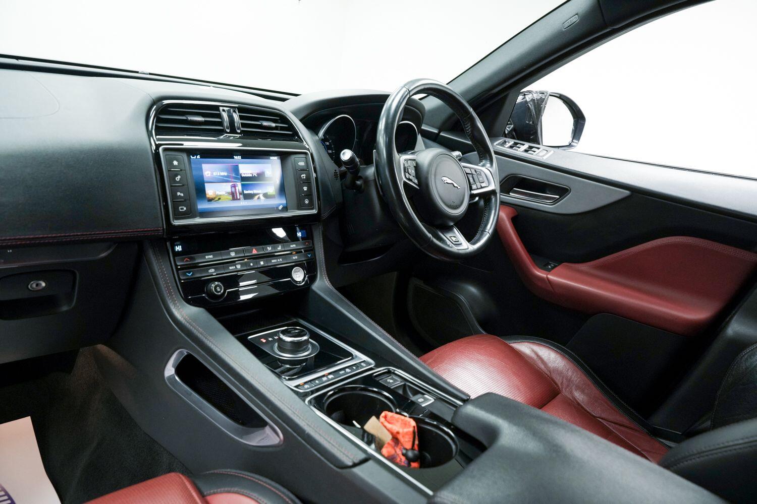 Jaguar F-Pace view 17