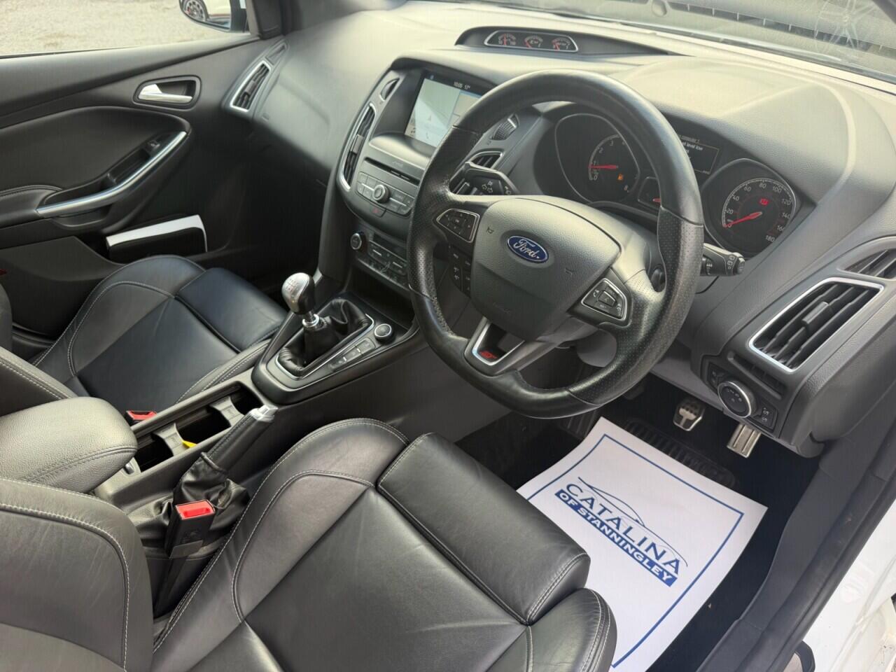 Ford Focus view 23