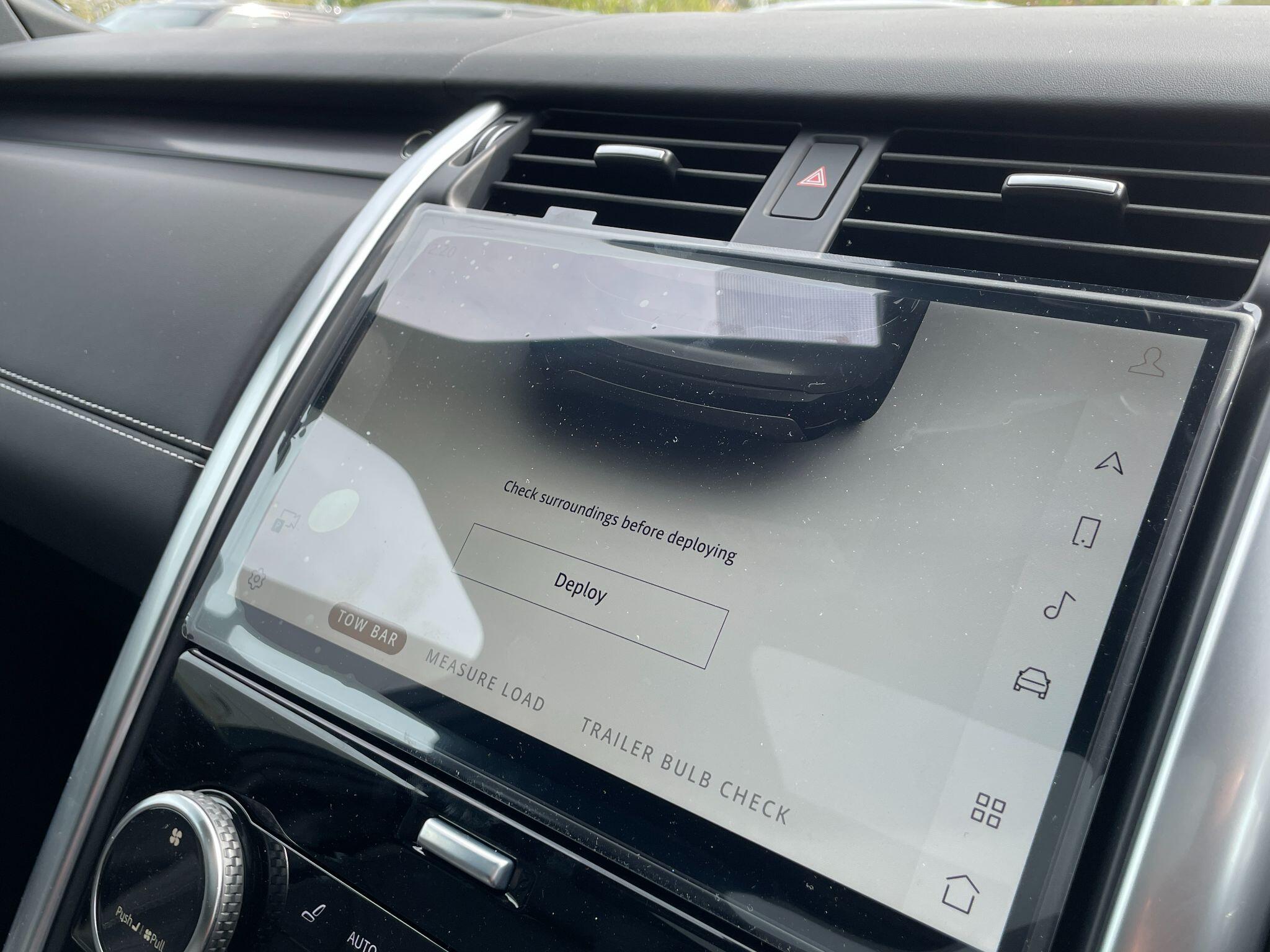 Land Rover Discovery view 28