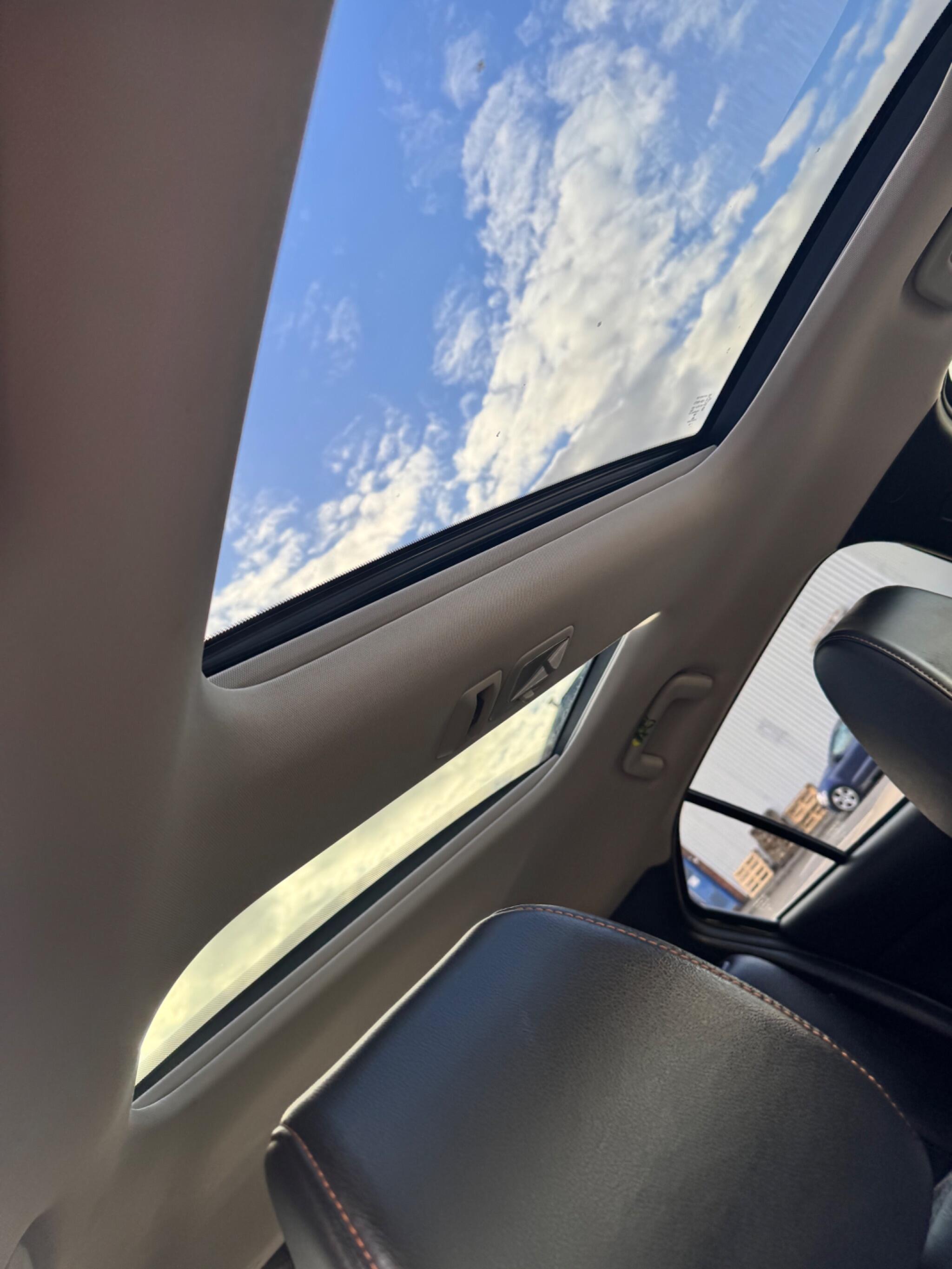 Mitsubishi Eclipse Cross view 55