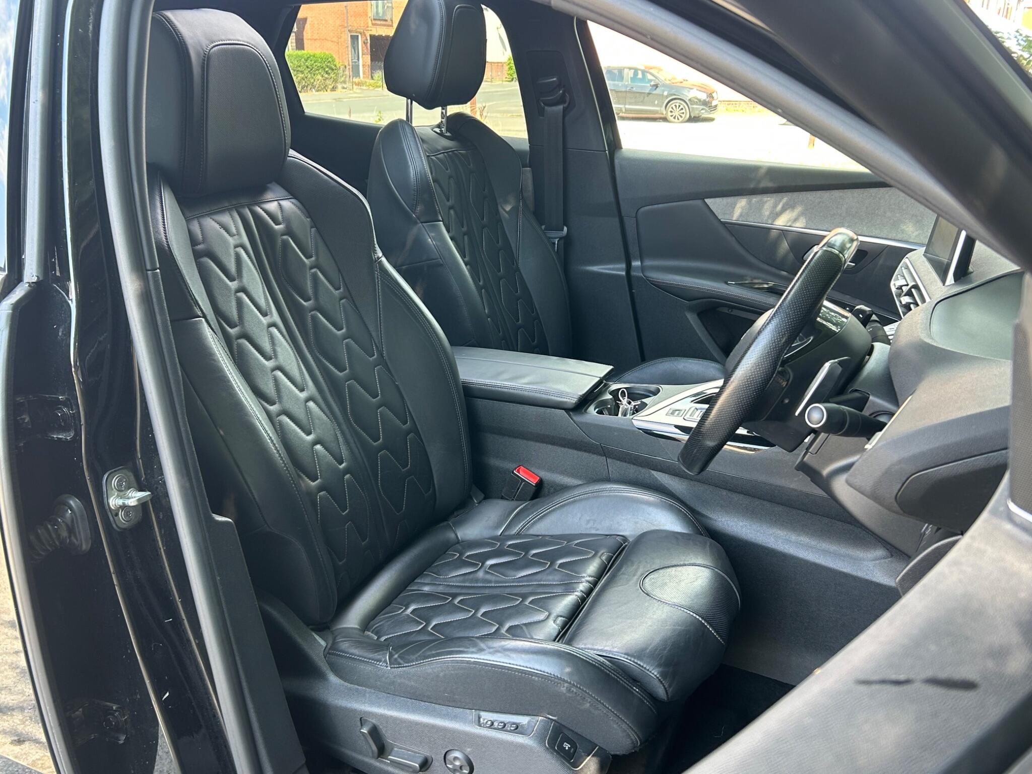Peugeot 3008 view 16