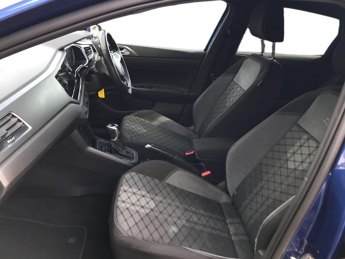 Volkswagen Polo view 6