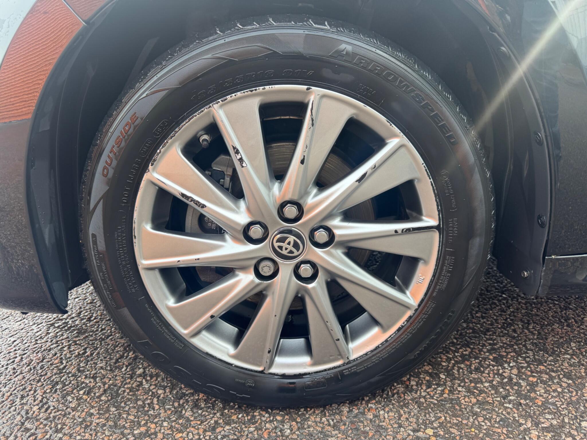 Toyota Yaris view 21