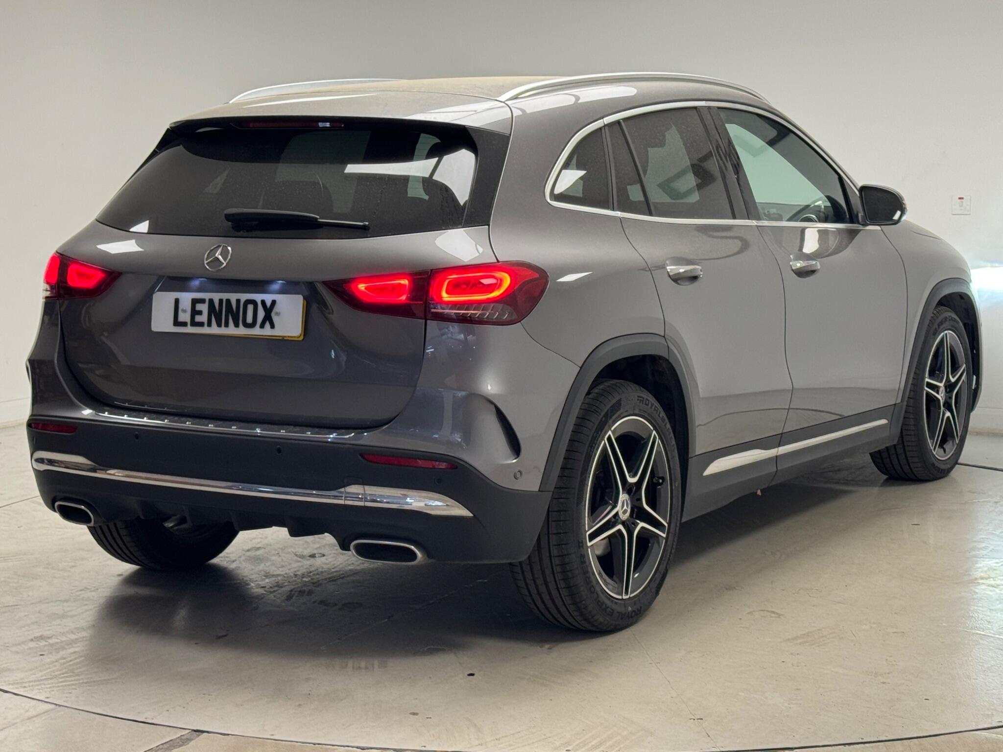 Mercedes-Benz Gla view 6