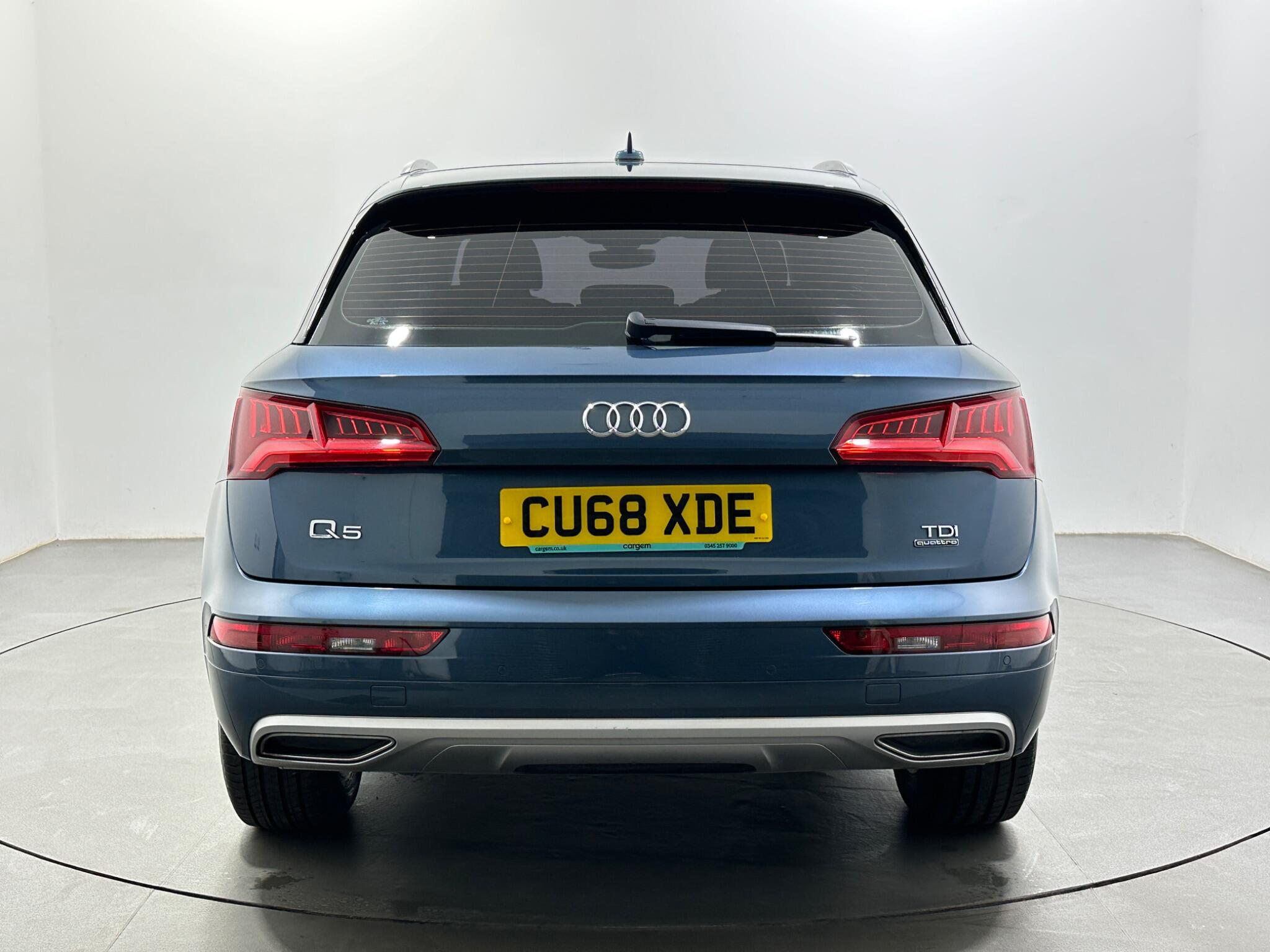Audi Q5 view 7