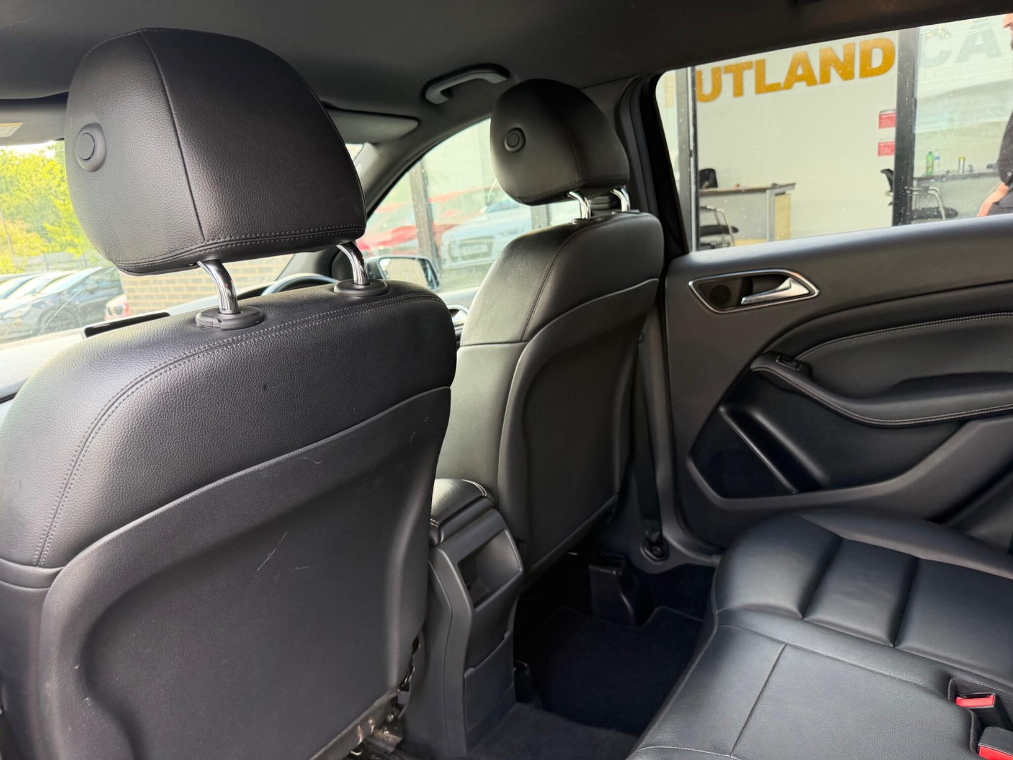 Mercedes-Benz B-Class view 27