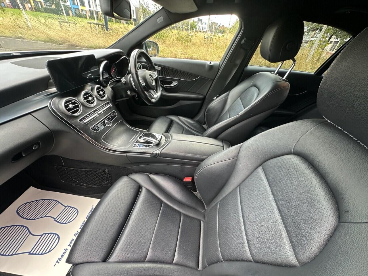 Mercedes-Benz C-Class view 40
