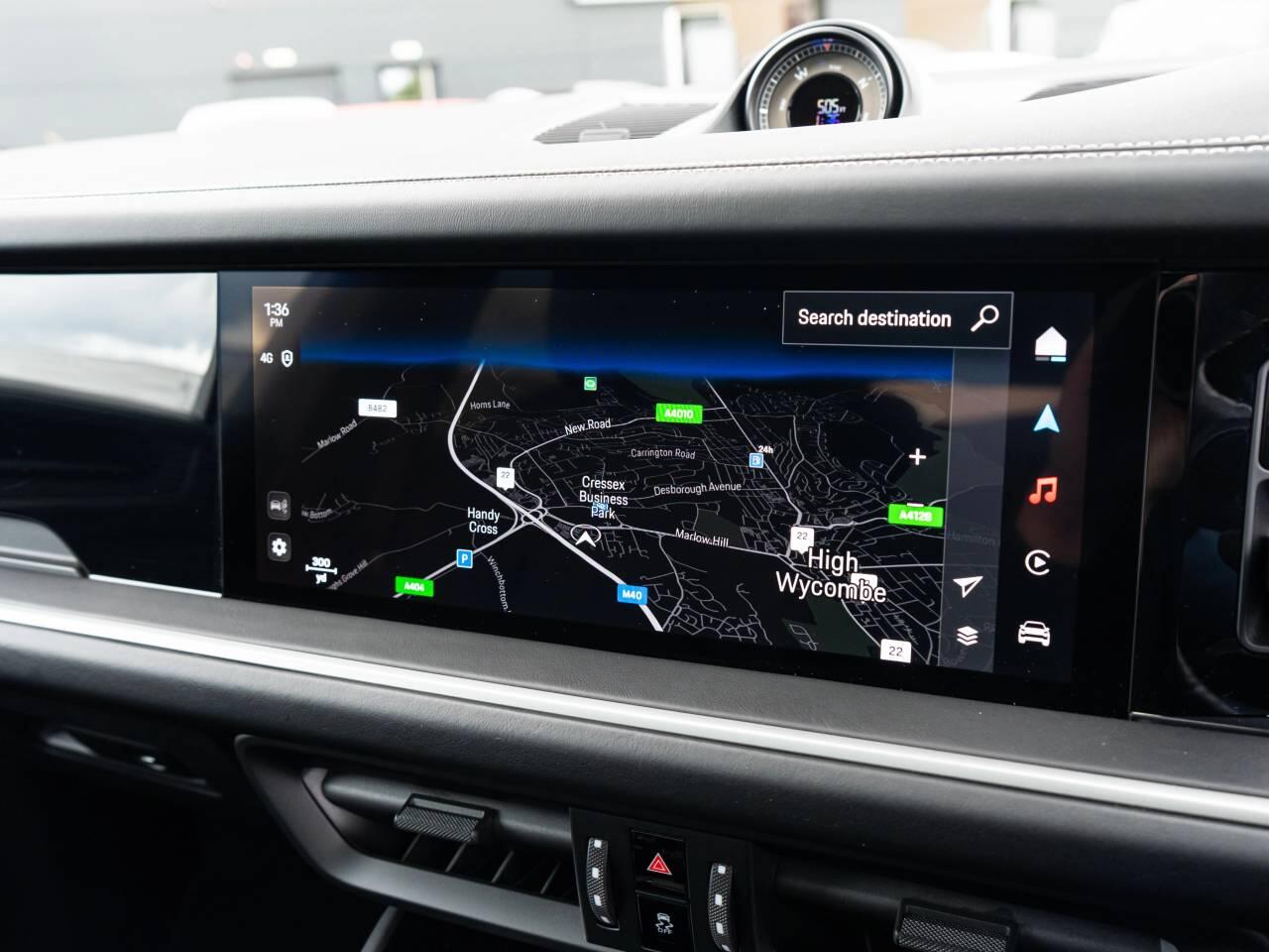Porsche Cayenne view 31