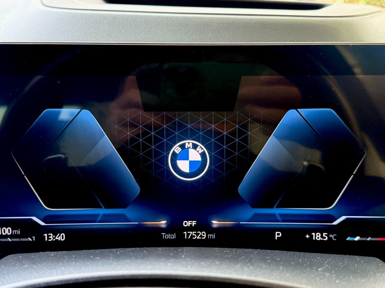 BMW X7 view 27