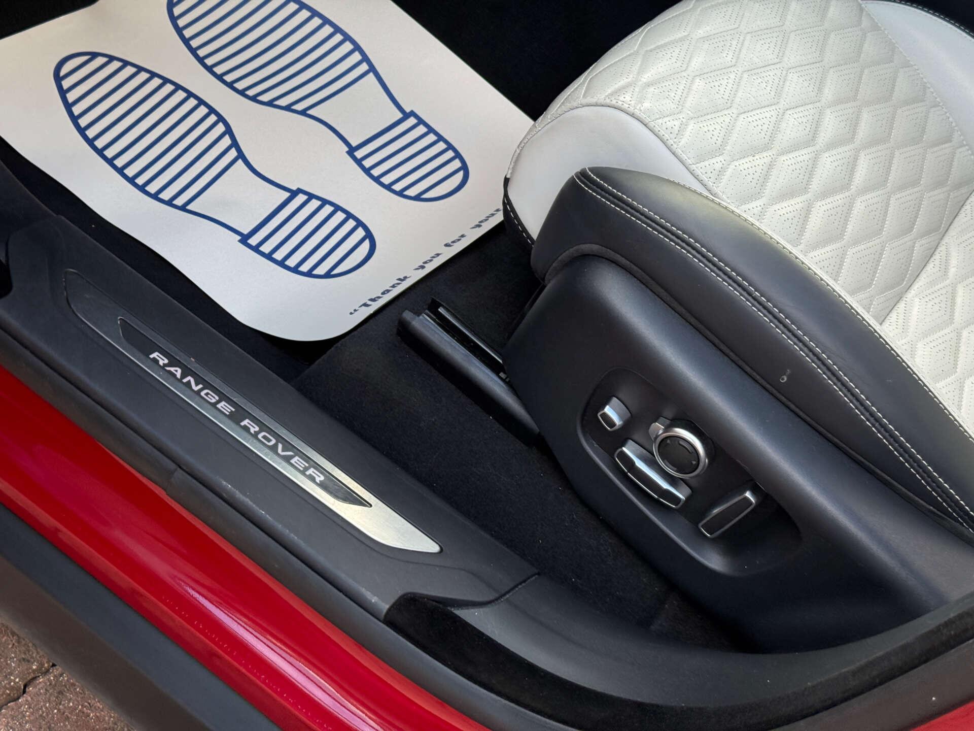 Land Rover Range Rover Velar view 42