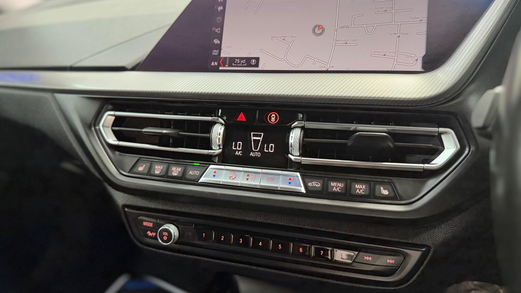 BMW 1 Series view 60