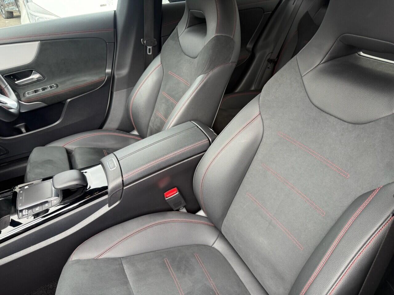 Mercedes-Benz Cla view 16