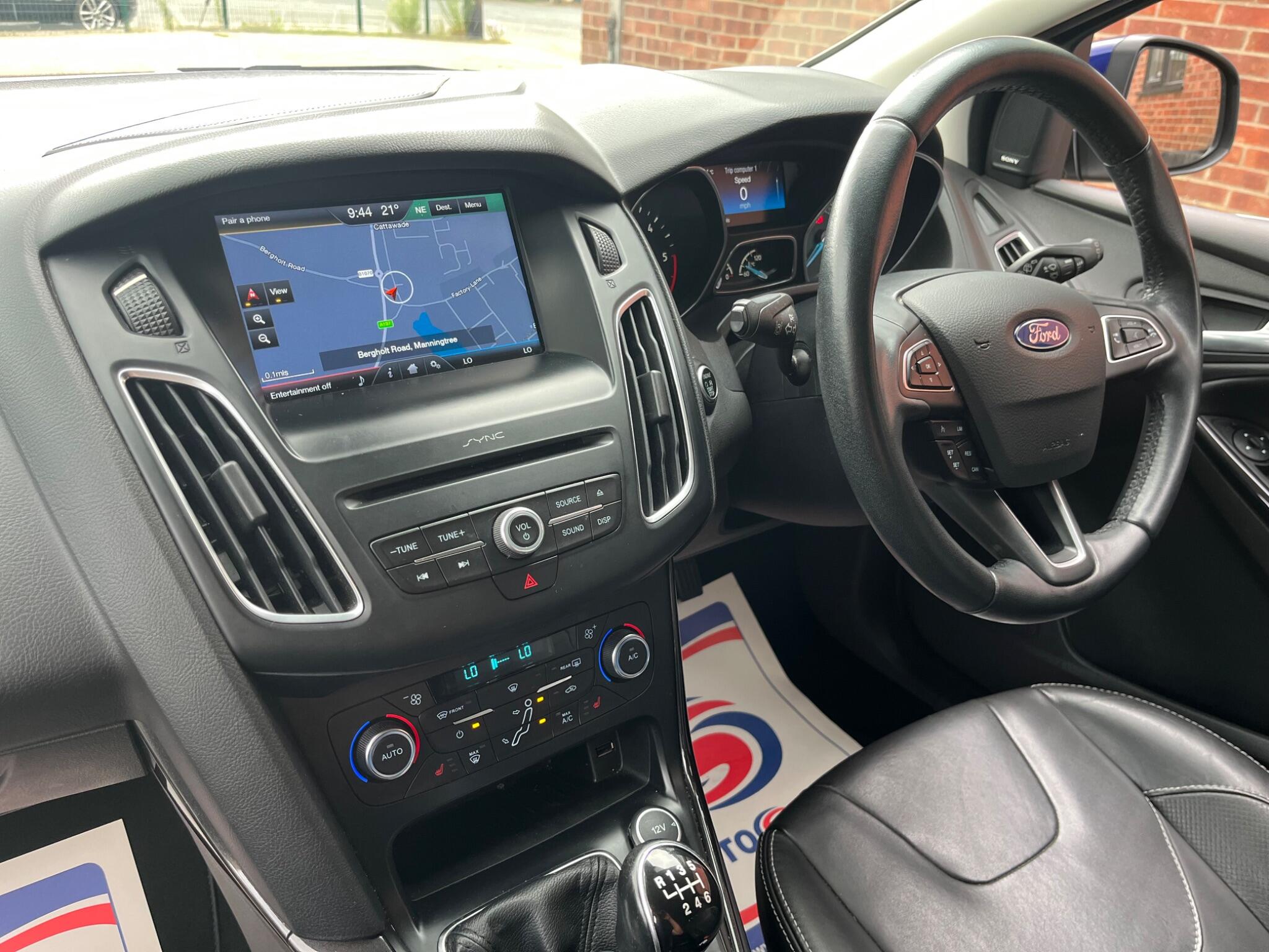 Ford Focus view 68