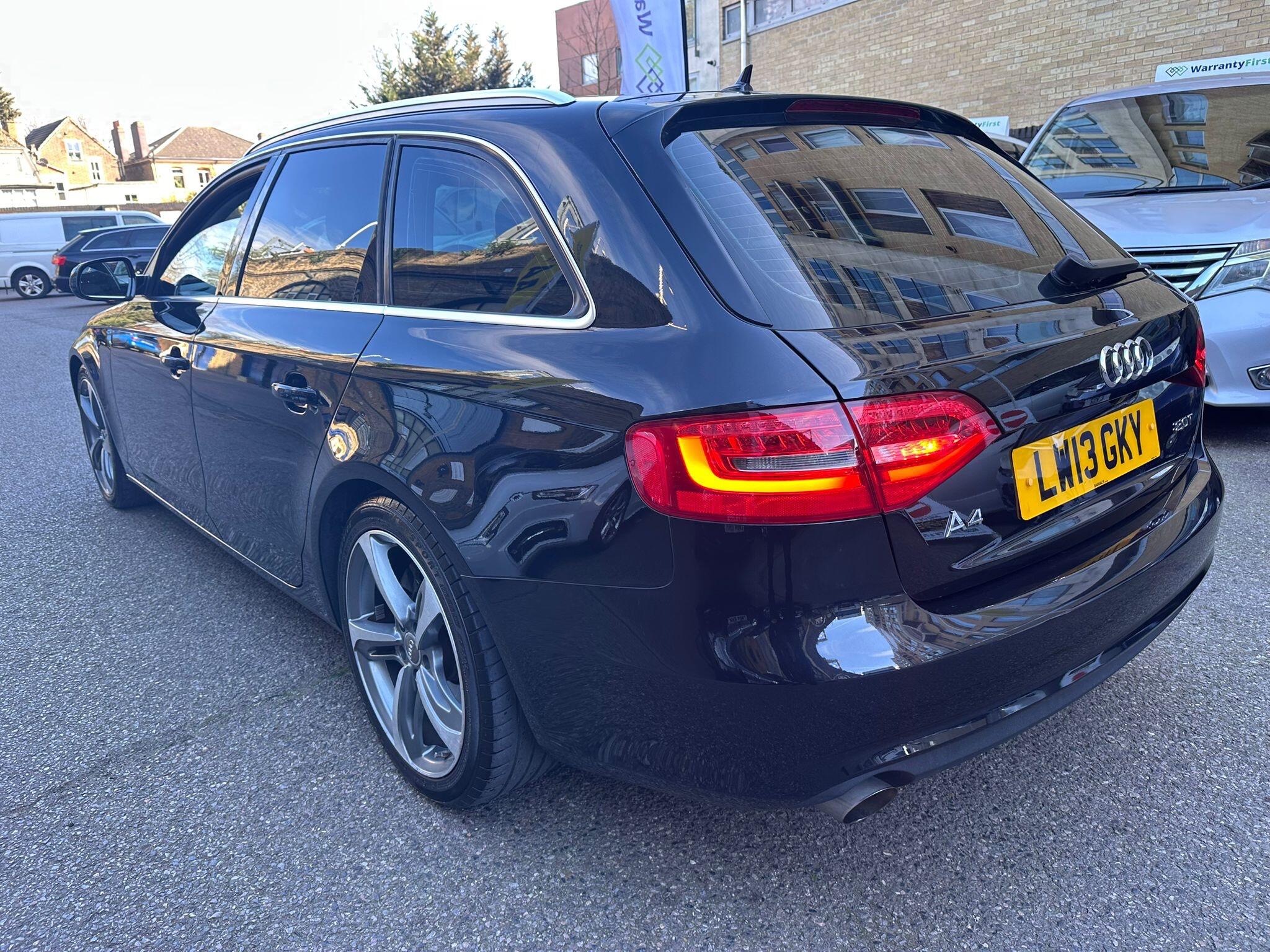 Audi A4 Avant view 10