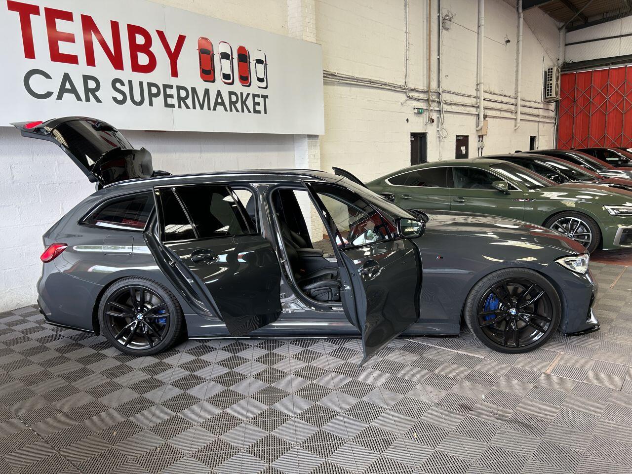 BMW 3 Series view 14