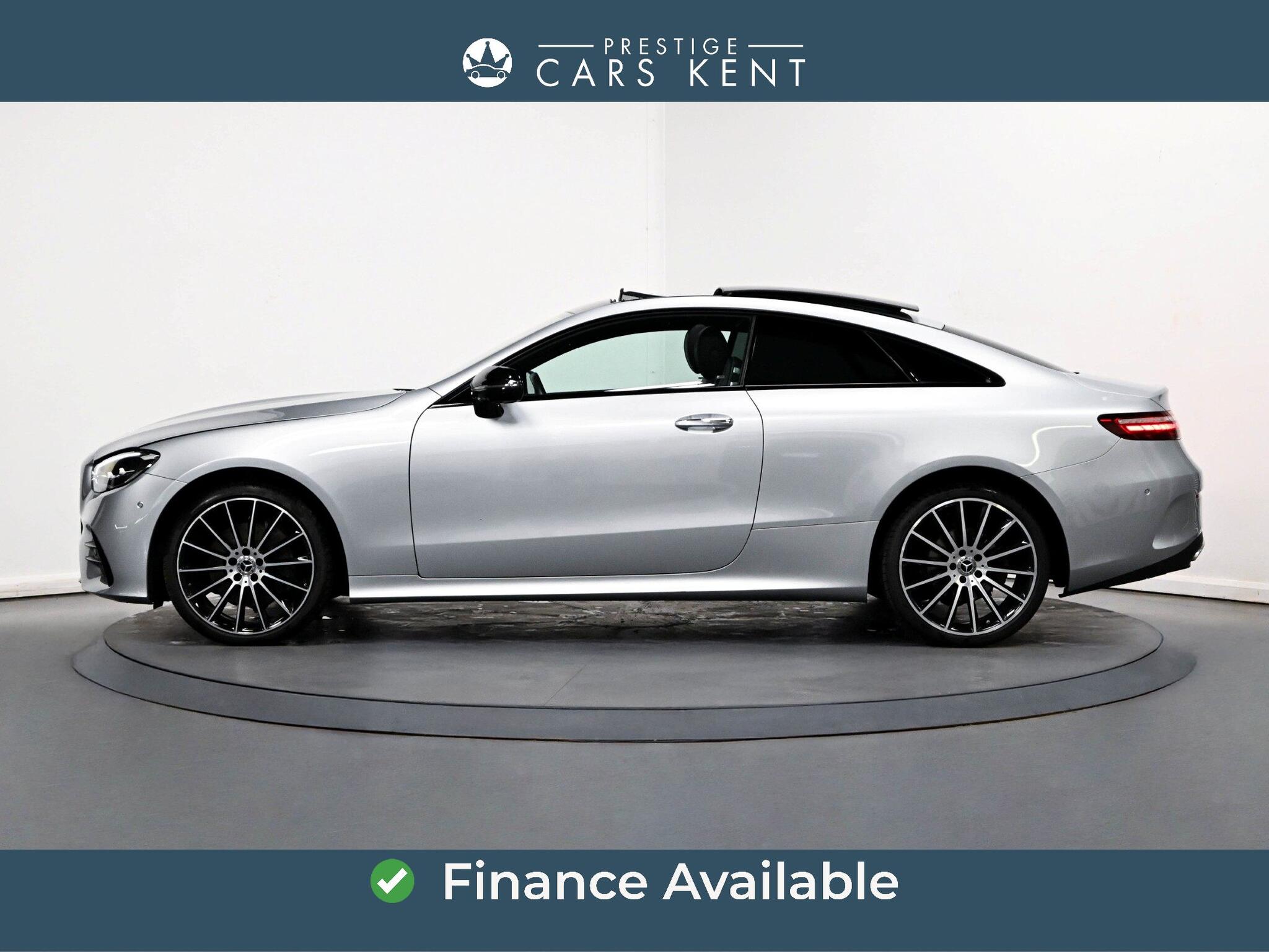 Mercedes-Benz E-Class view 4