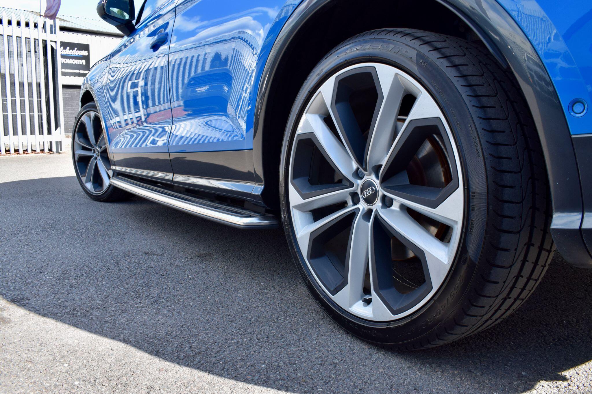 Audi SQ5 view 38