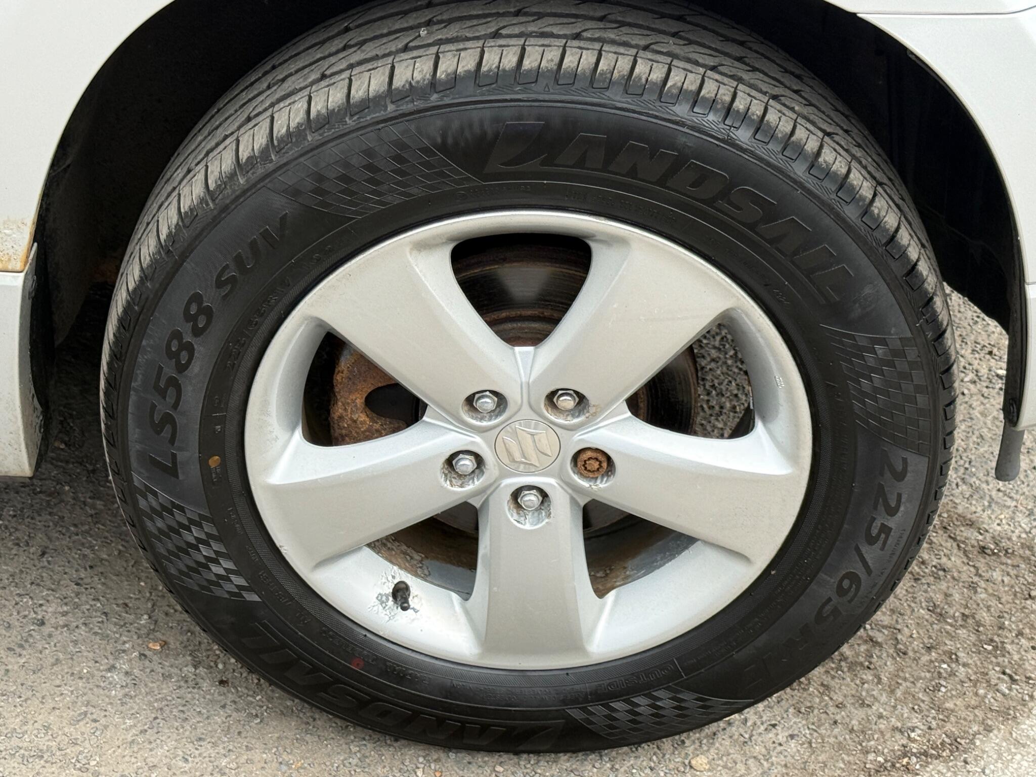 Suzuki Grand Vitara - Image 26