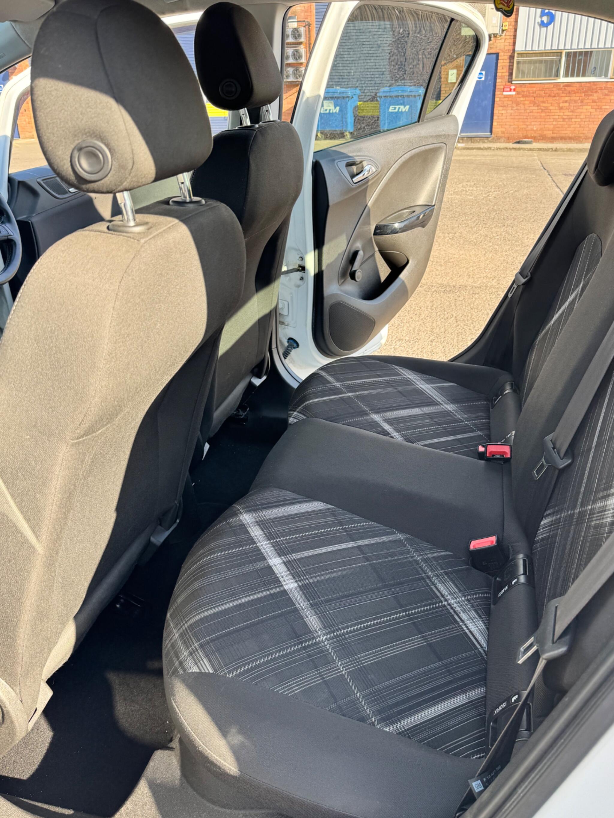 Vauxhall Corsa view 31