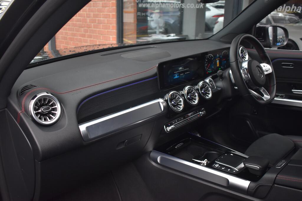 Mercedes-Benz 300 view 37