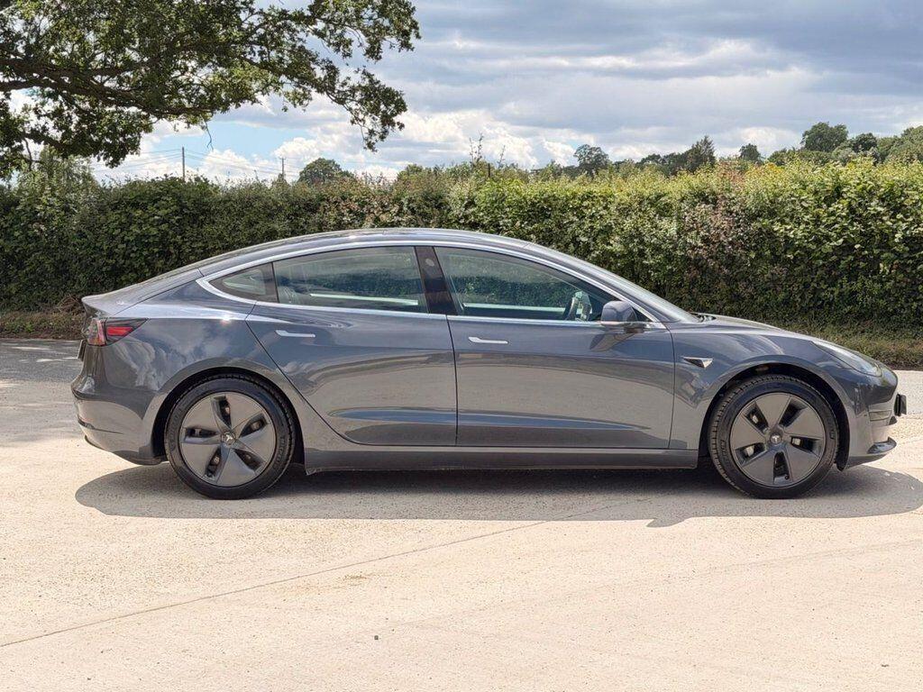 Tesla Model 3 view 8